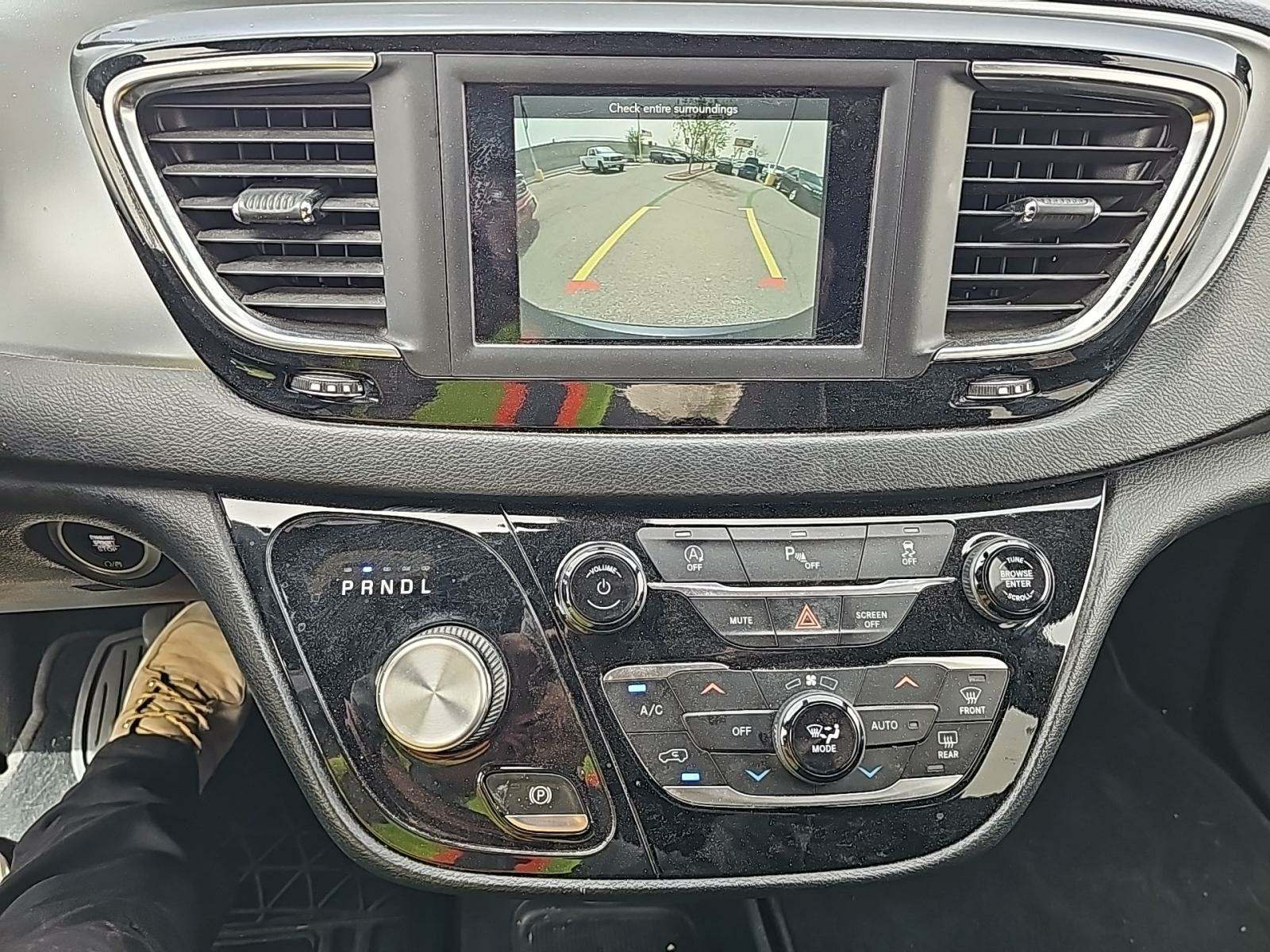 2020 Chrysler Pacifica Touring FWD