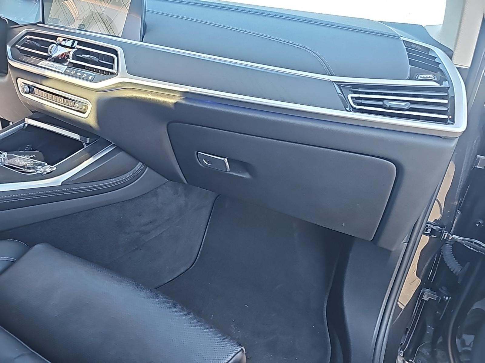 2022 BMW X7 xDrive40i AWD