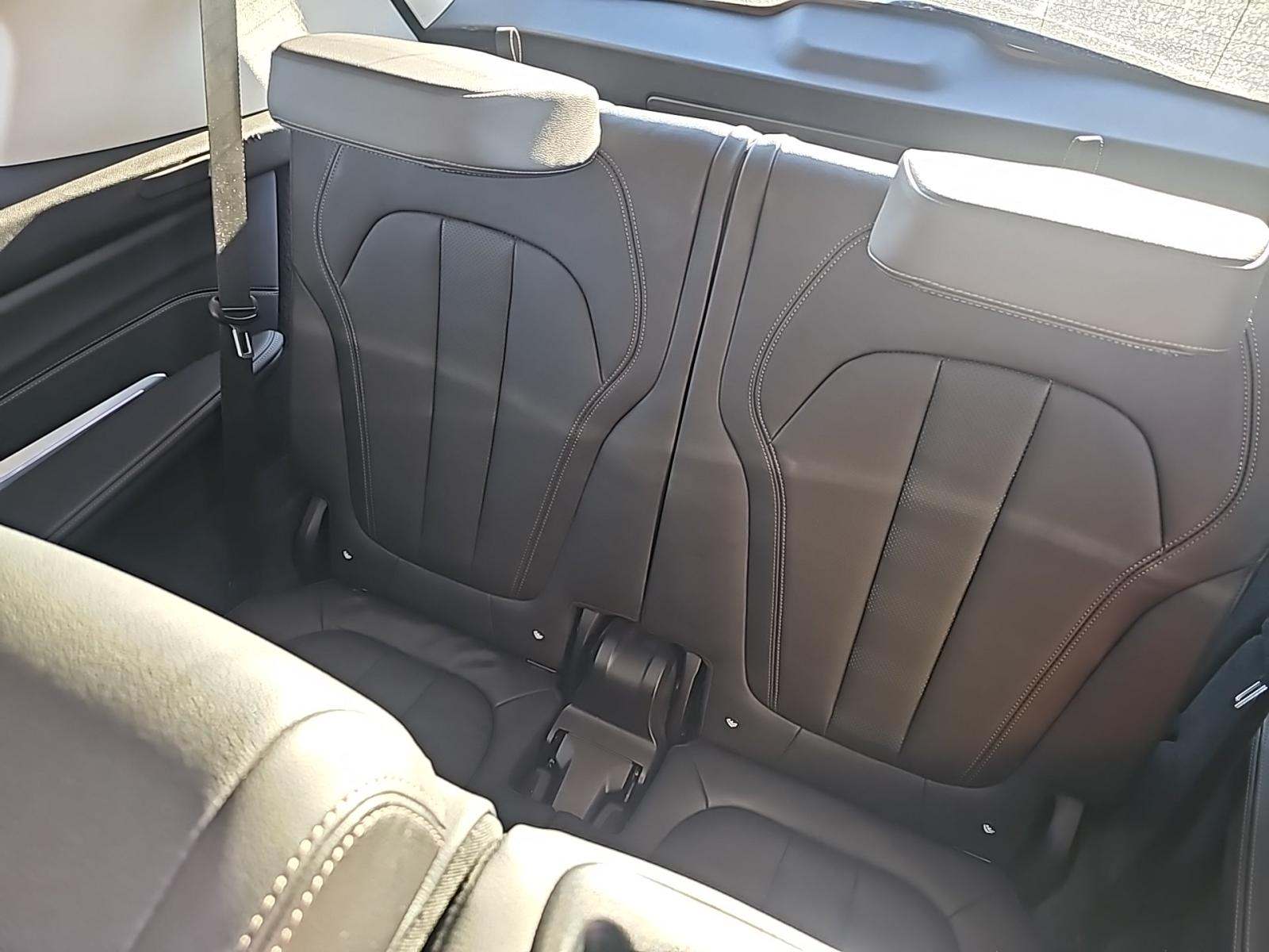 2022 BMW X7 xDrive40i AWD