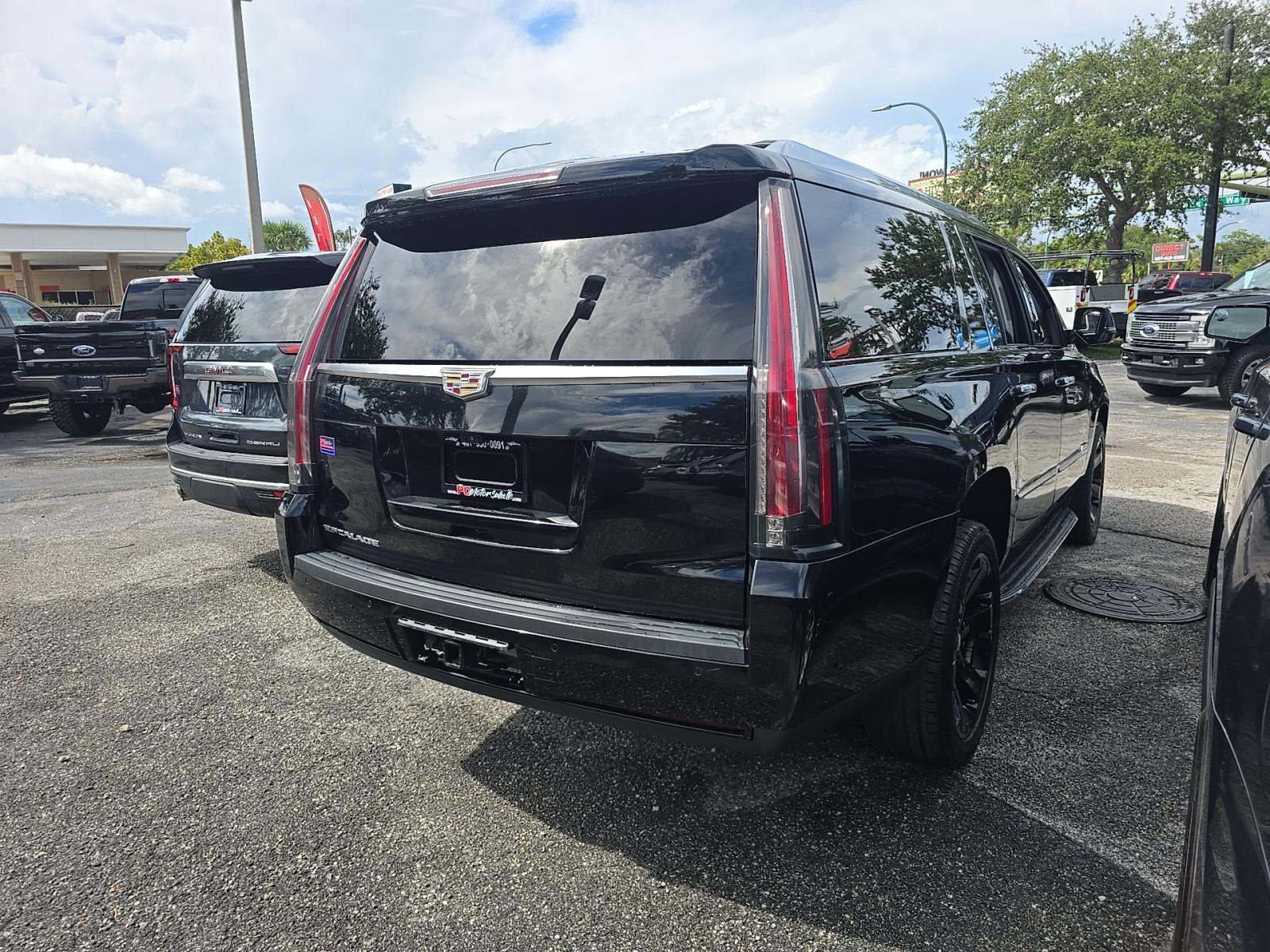 2019 Cadillac Escalade ESV Luxury AWD