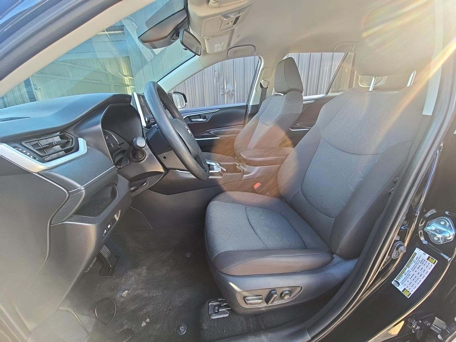 2025 Toyota RAV4 XLE AWD