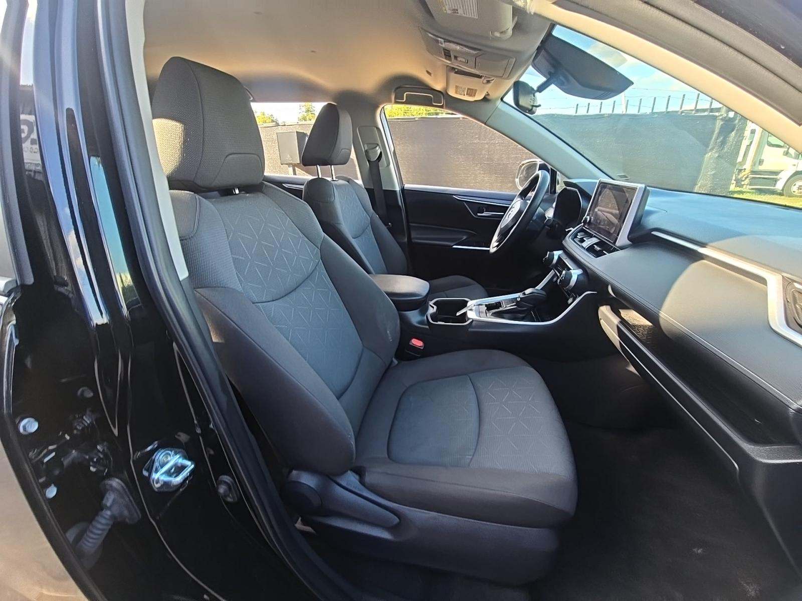 2025 Toyota RAV4 XLE AWD