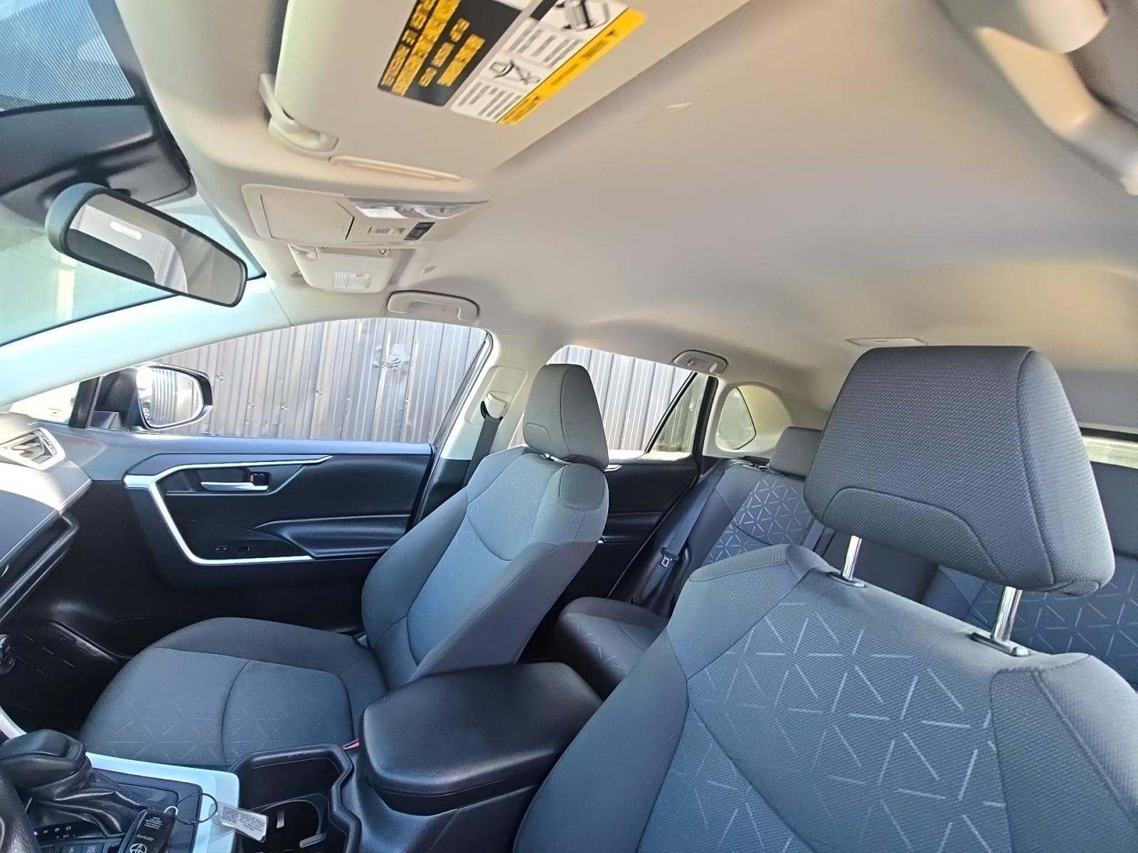 2025 Toyota RAV4 XLE AWD