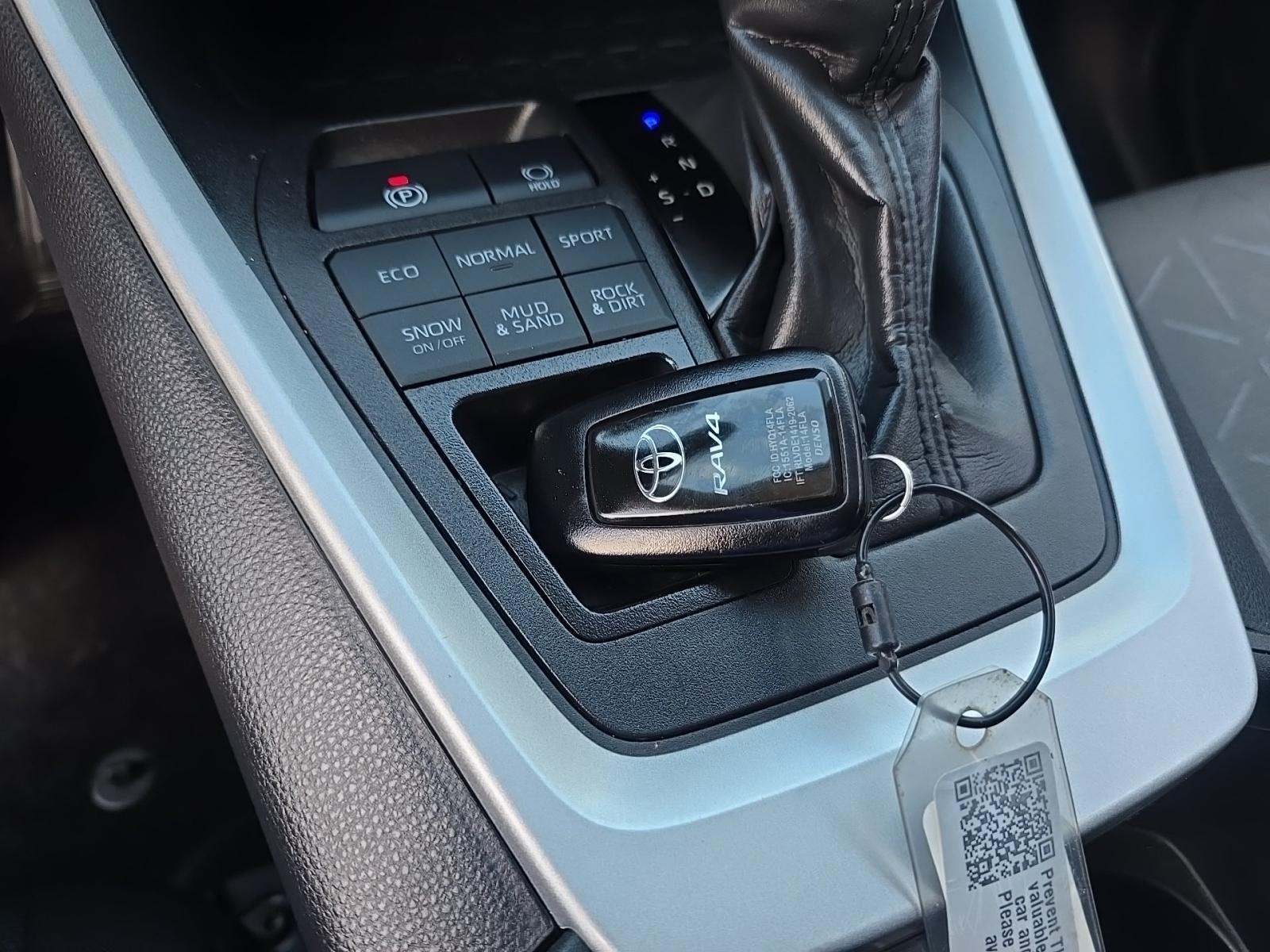 2025 Toyota RAV4 XLE AWD