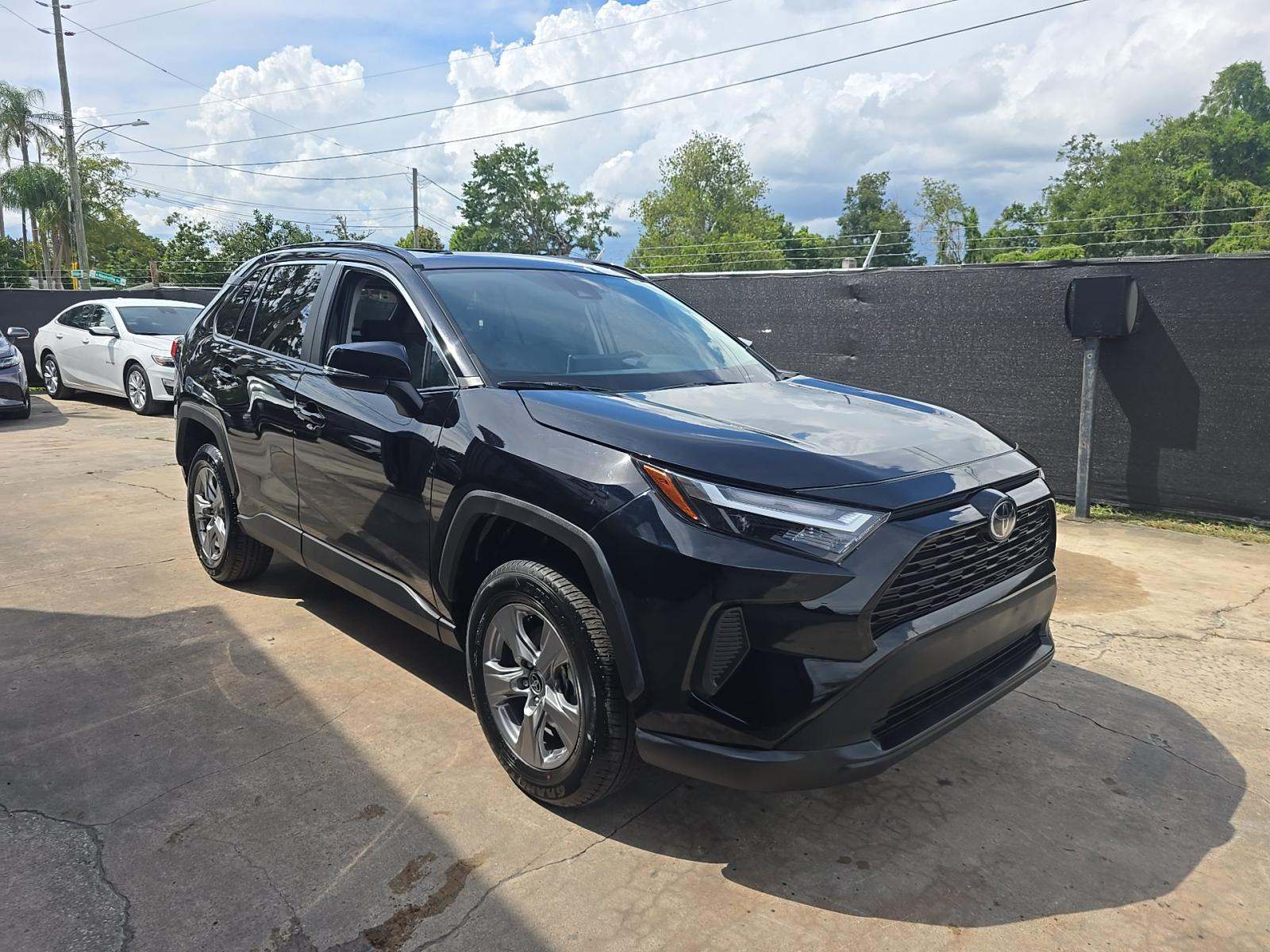 2025 Toyota RAV4 XLE AWD