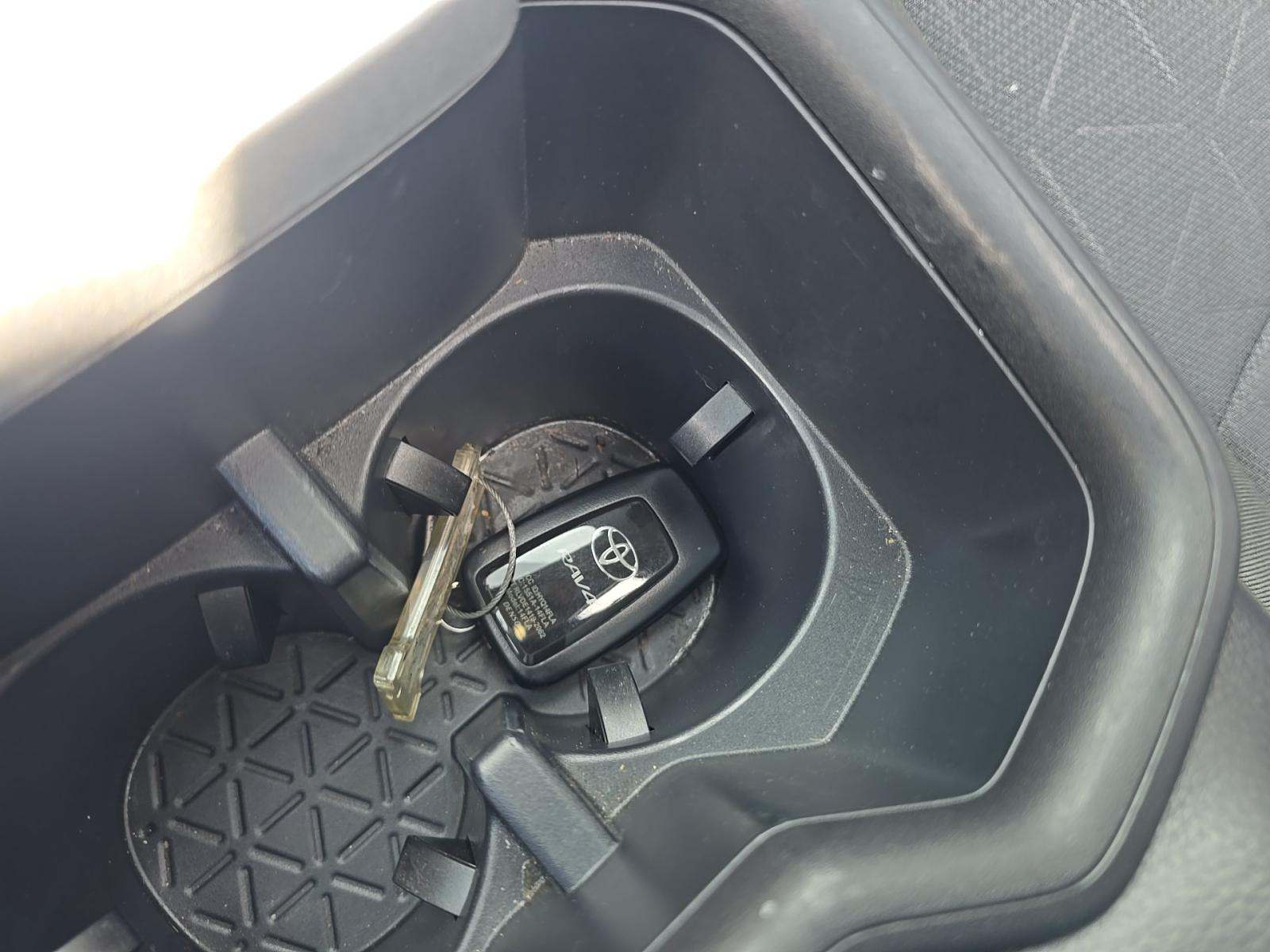 2025 Toyota RAV4 XLE AWD