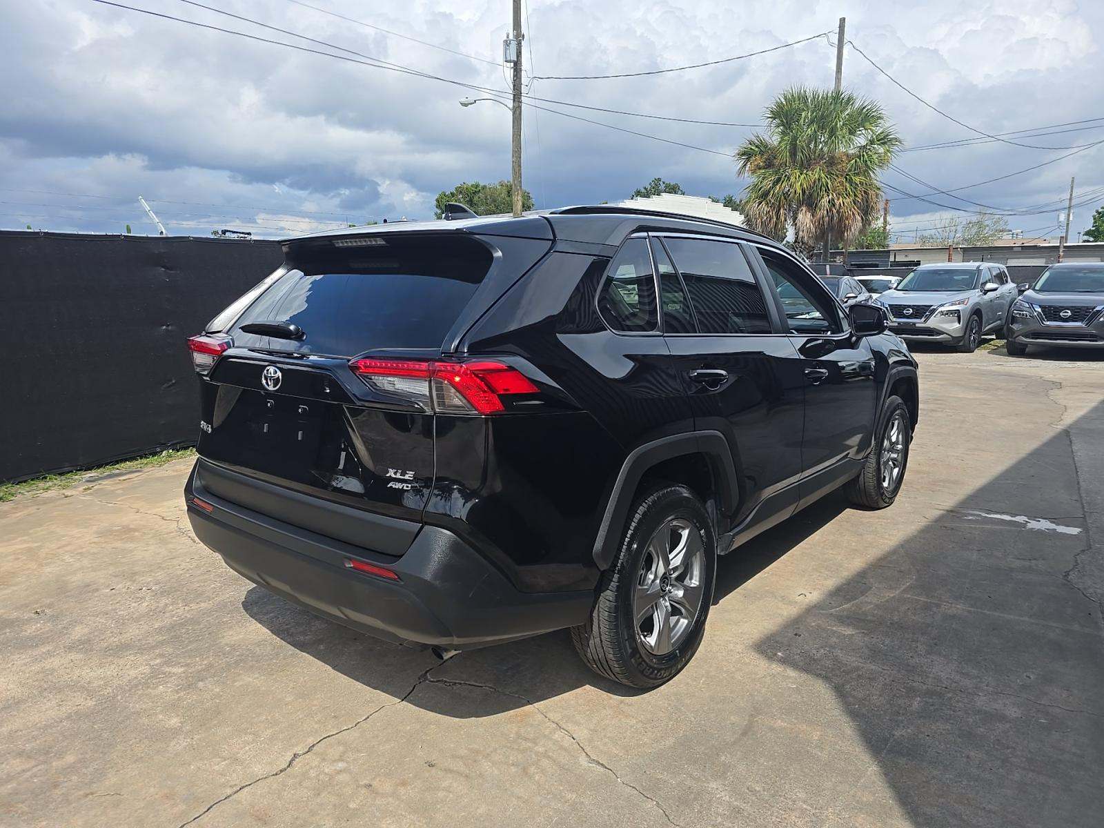 2025 Toyota RAV4 XLE AWD