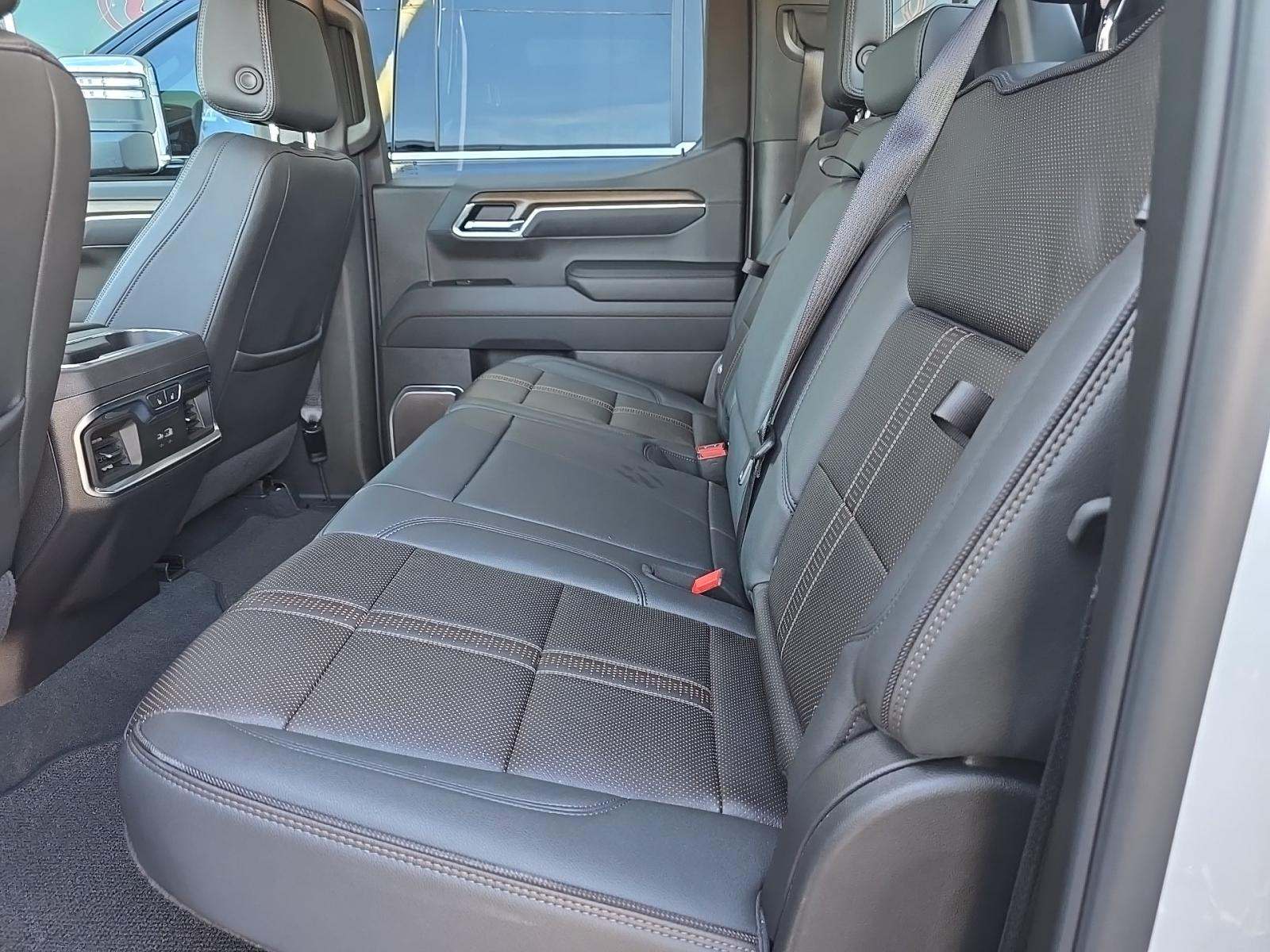 2025 Chevrolet Silverado 1500 High Country AWD