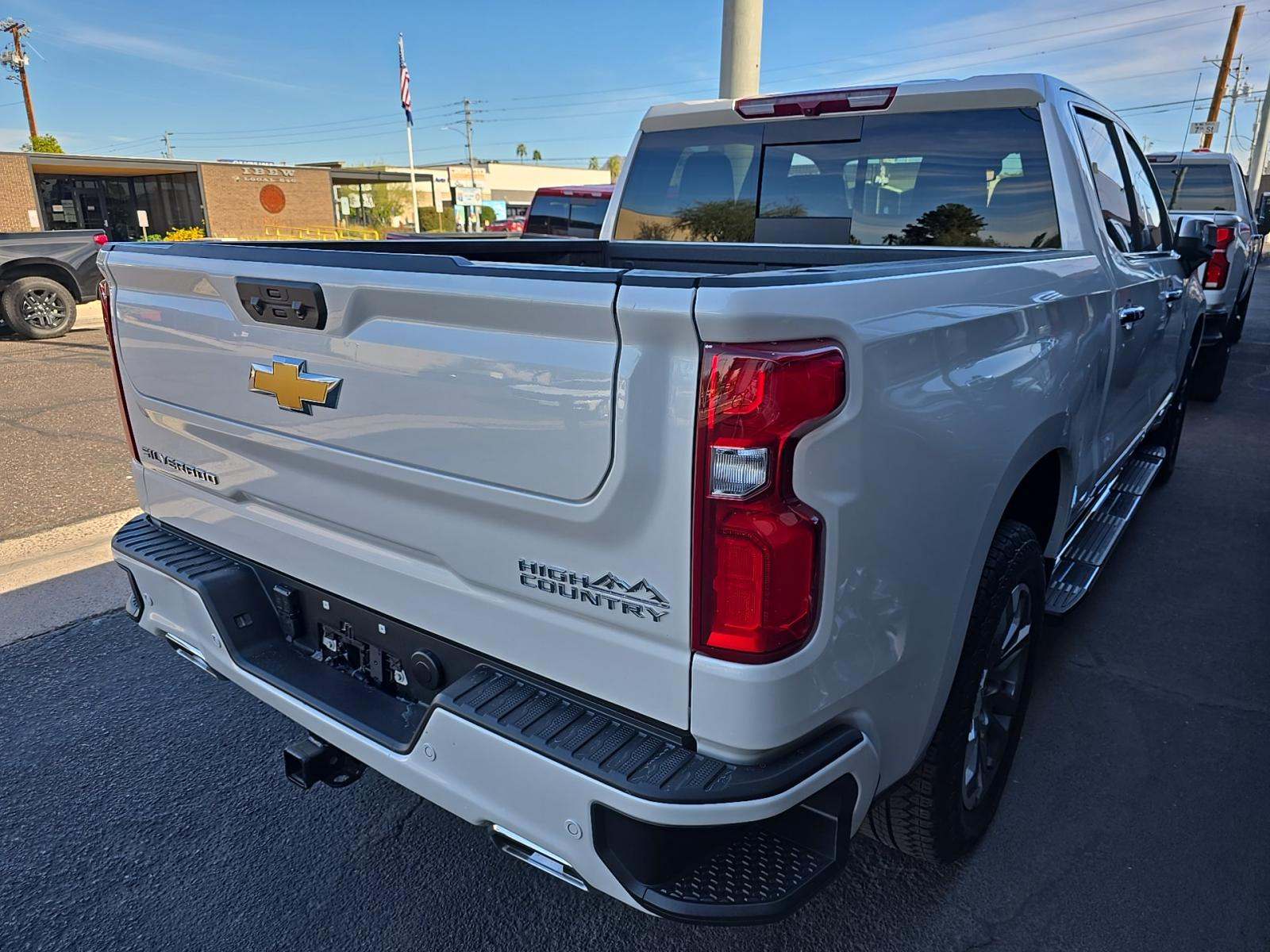 2025 Chevrolet Silverado 1500 High Country AWD
