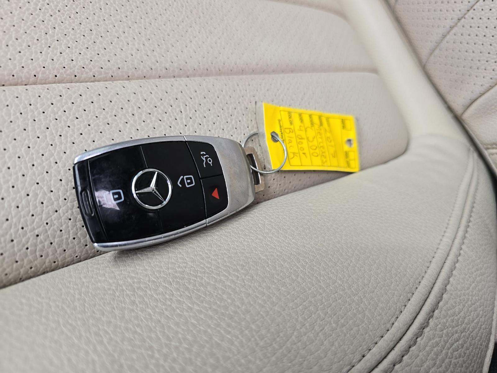 MERCEDES-BENZ E-CLASS - 8