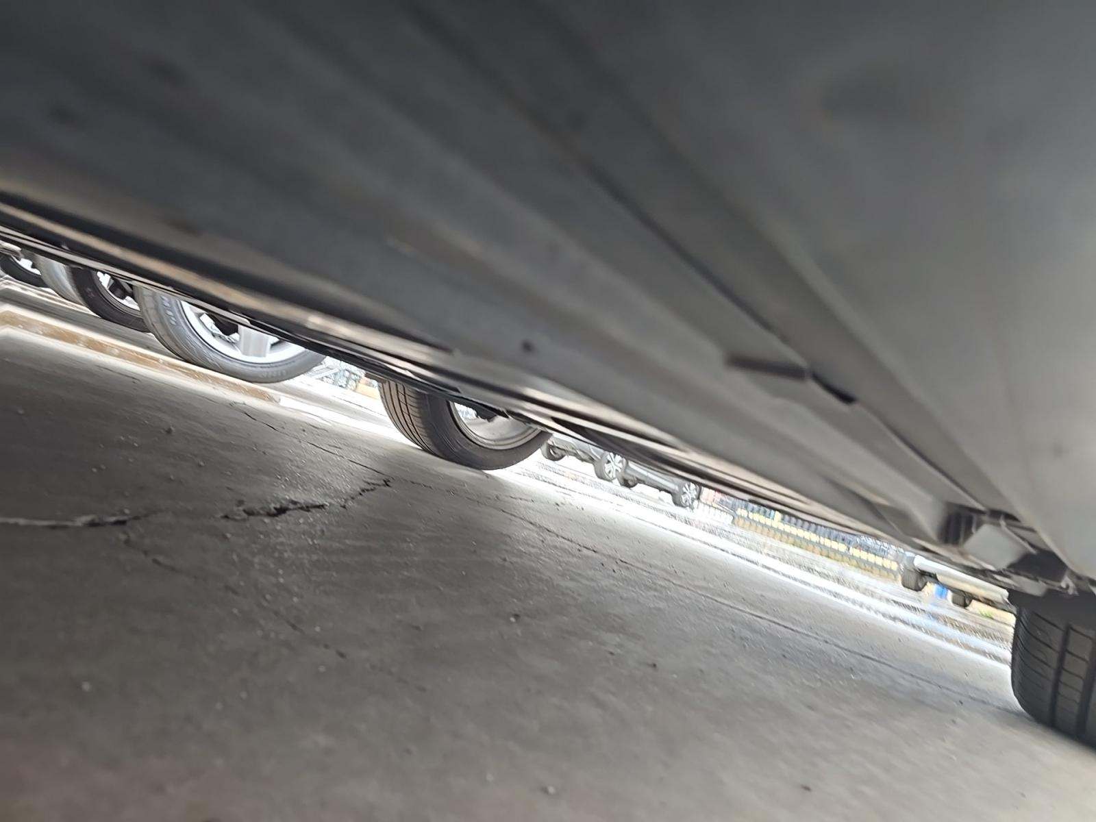 MERCEDES-BENZ E-CLASS - 7