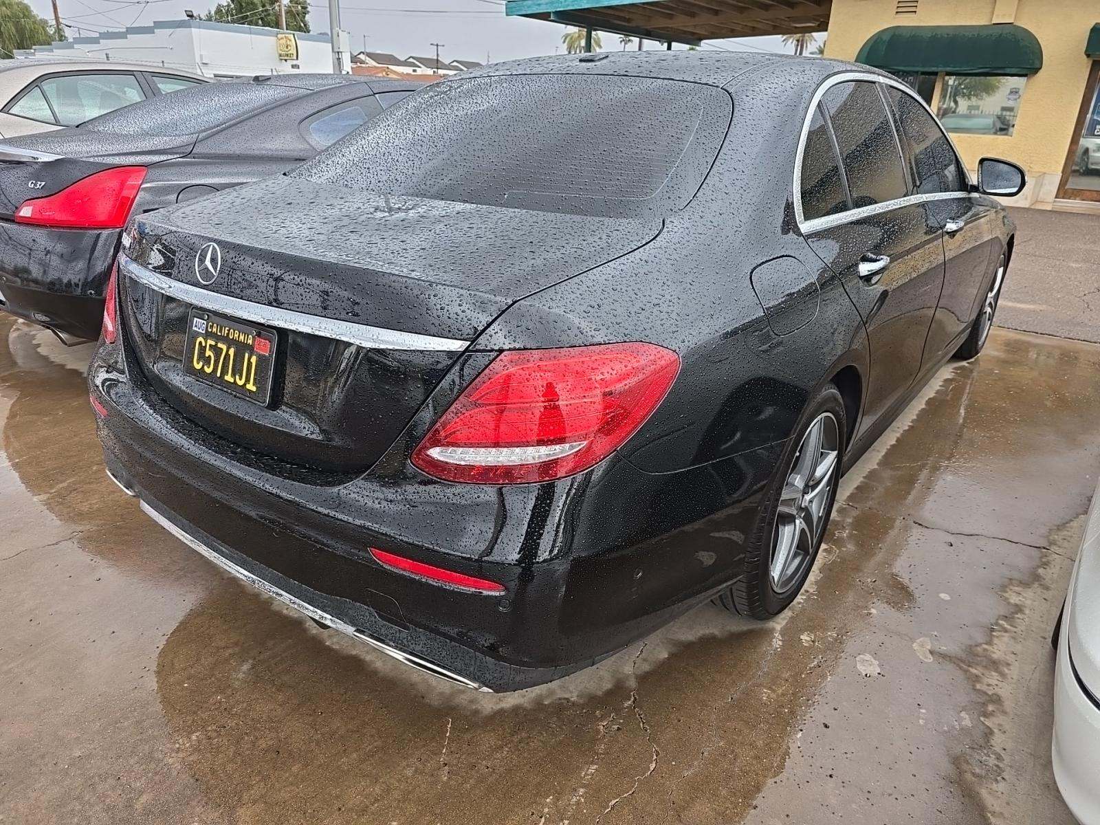 MERCEDES-BENZ E-CLASS - 3