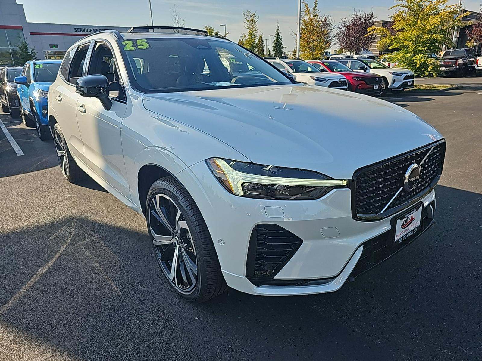 2025 Volvo XC60 Plug-In Hybrid T8 Ultra AWD