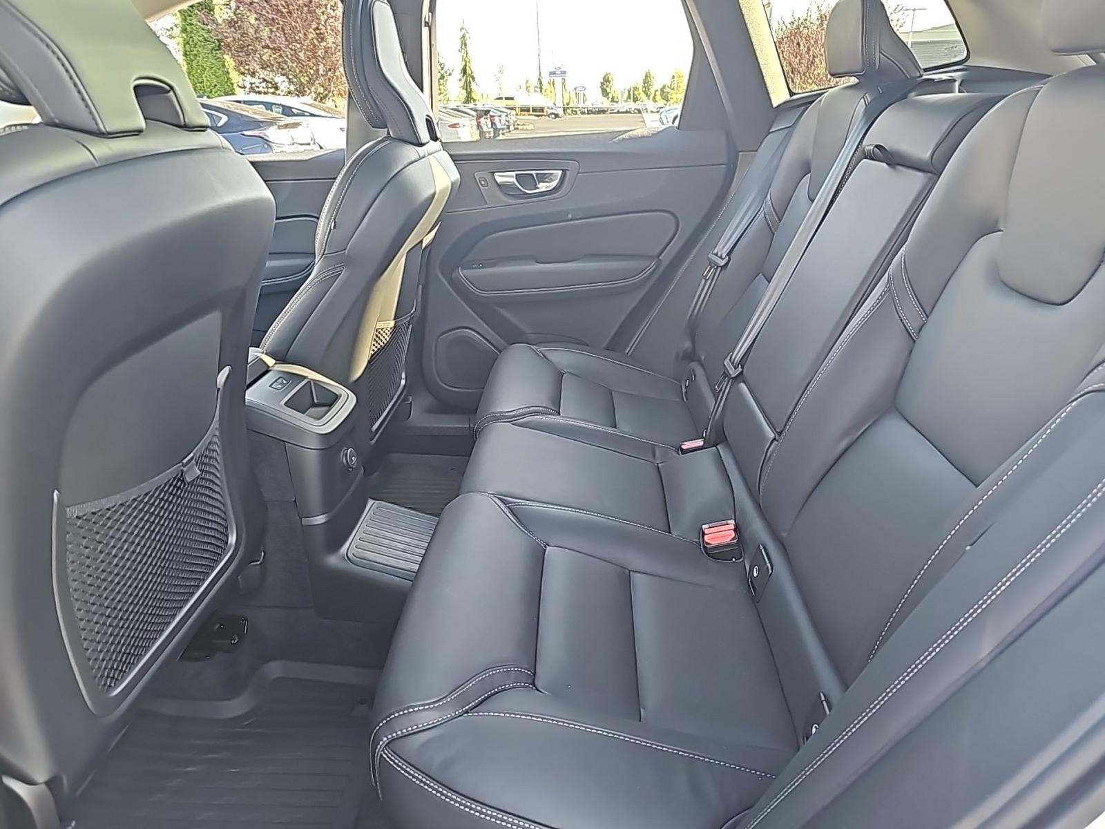 2025 Volvo XC60 Plug-In Hybrid T8 Ultra AWD