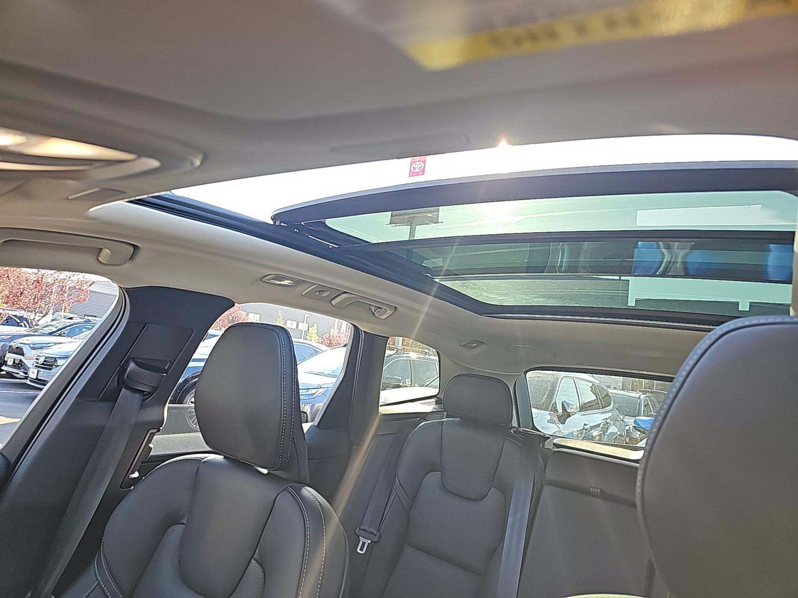 2025 Volvo XC60 Plug-In Hybrid T8 Ultra AWD