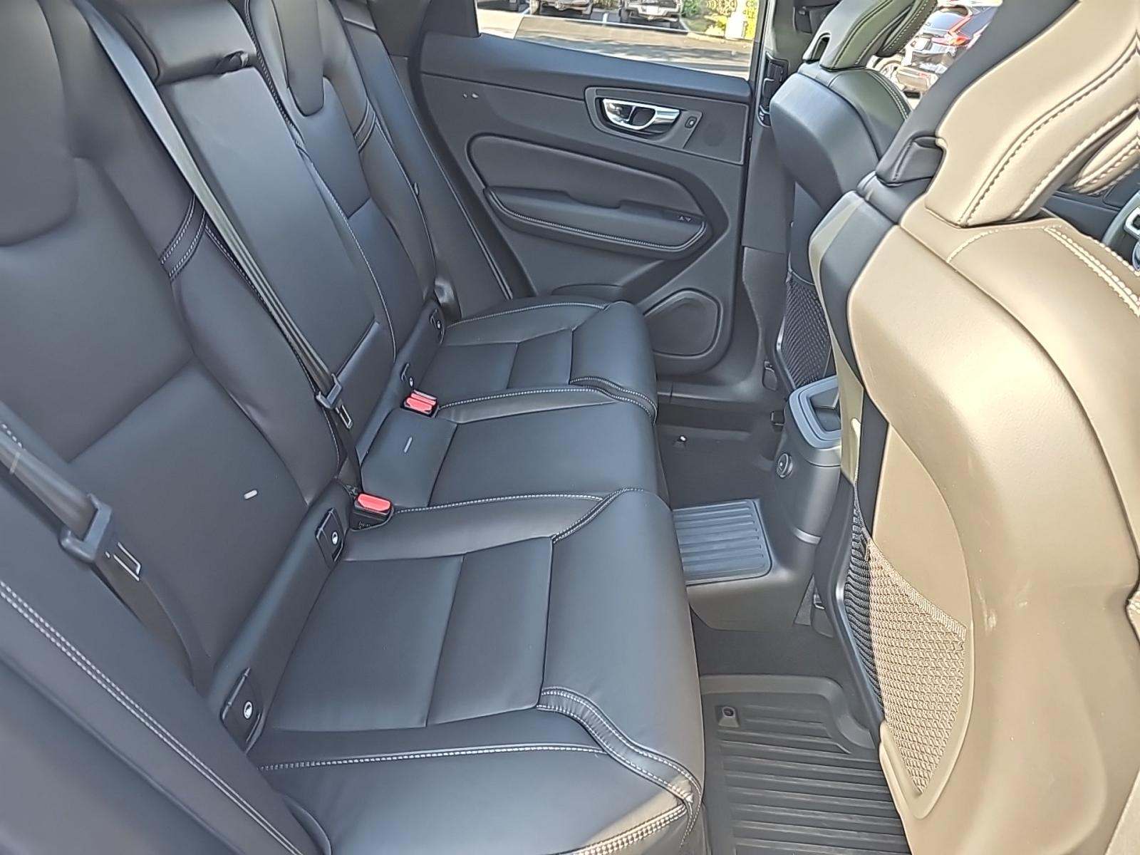 2025 Volvo XC60 Plug-In Hybrid T8 Ultra AWD