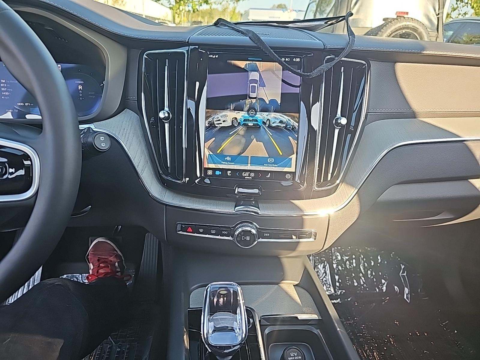 2025 Volvo XC60 Plug-In Hybrid T8 Ultra AWD