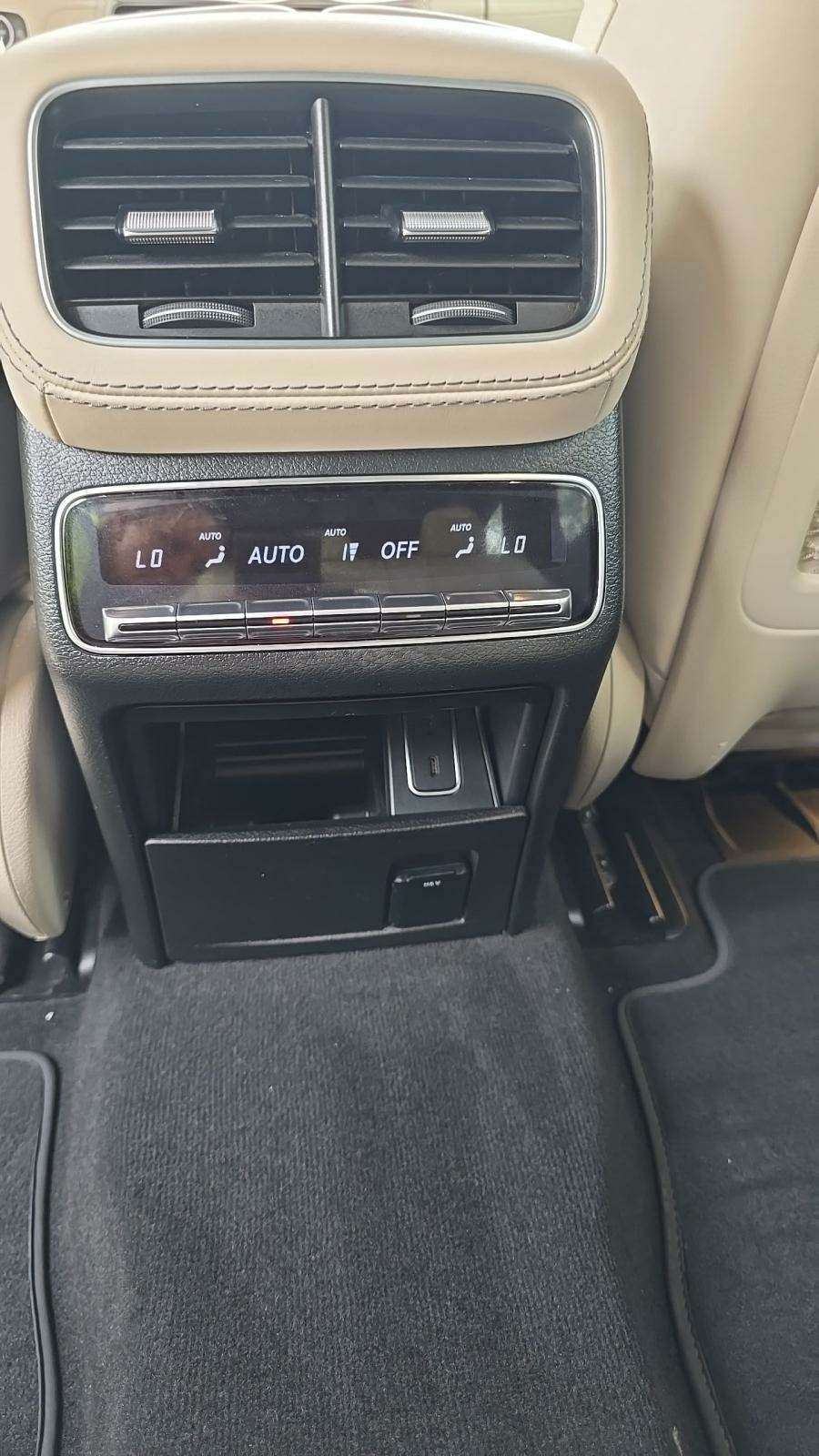 Mercedes-Benz AMG GLE 63 S 4MATIC снимка Mercedes-Benz AMG GLE 63 S 4MATIC