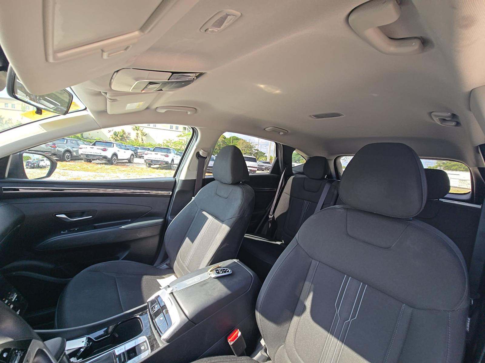 HYUNDAI TUCSON - 7