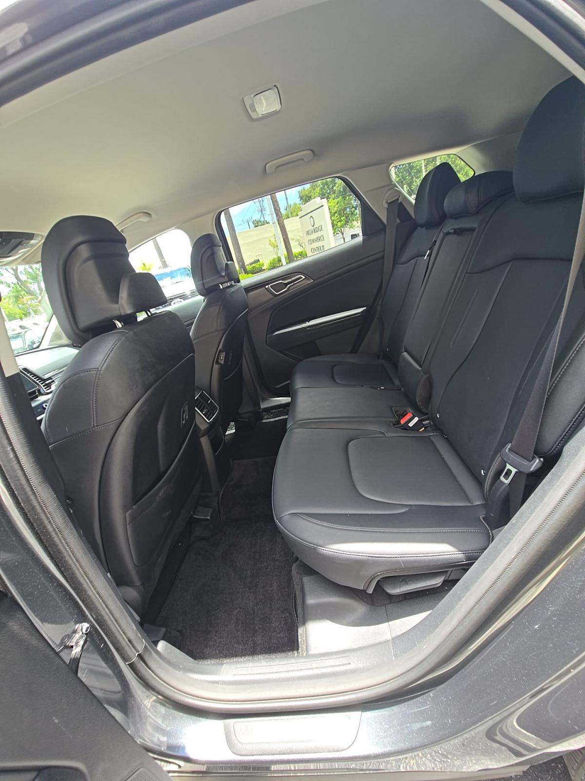 2024 Kia Sportage EX FWD