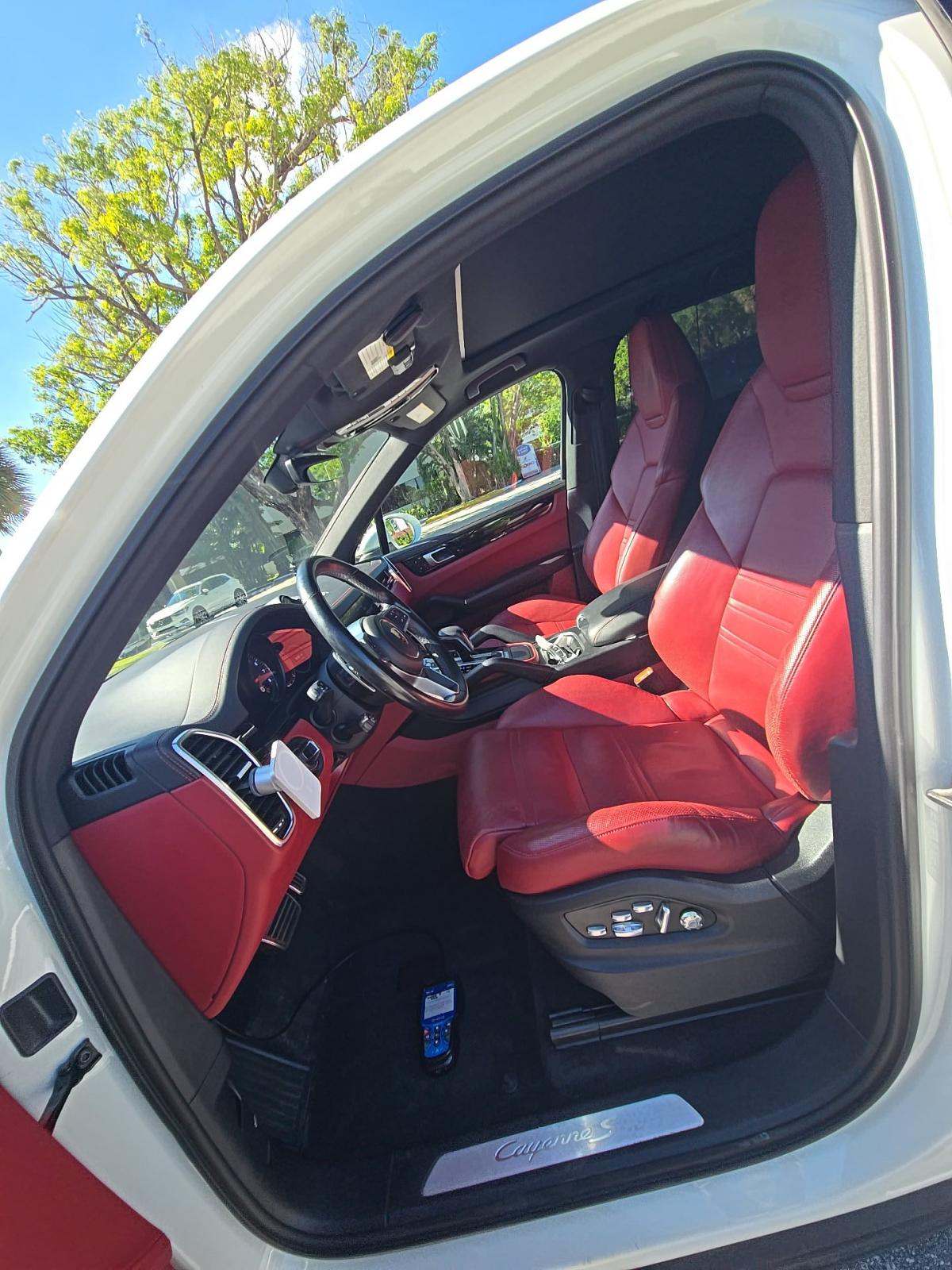 PORSCHE CAYENNE - 2