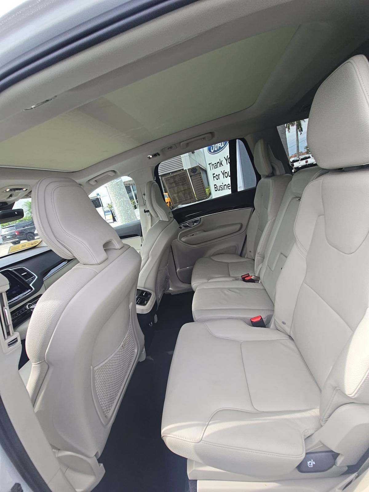 2019 Volvo XC90 T5 Momentum FWD