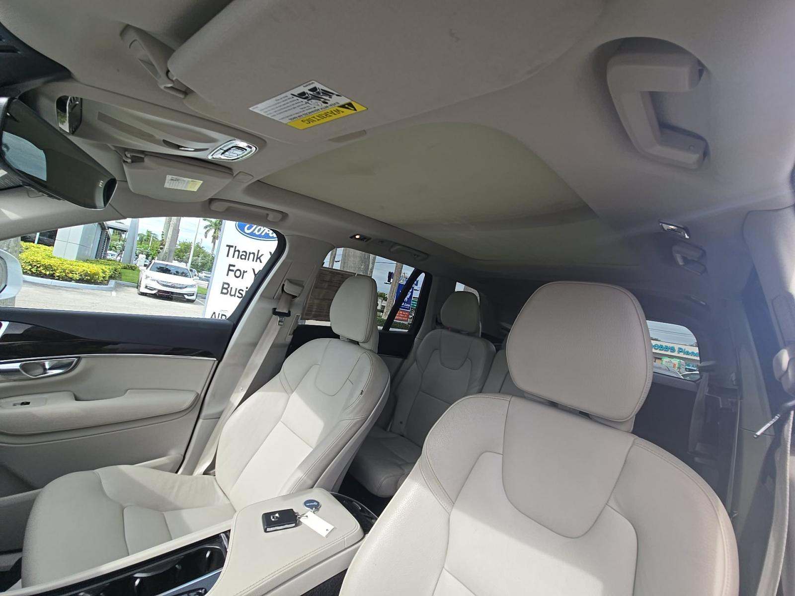 2019 Volvo XC90 T5 Momentum FWD