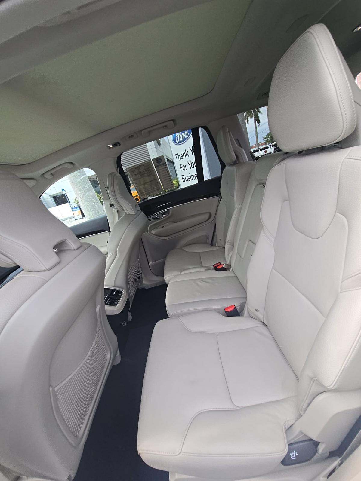 2019 Volvo XC90 T5 Momentum FWD