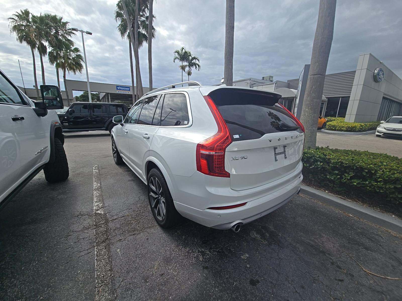 2019 Volvo XC90 T5 Momentum FWD