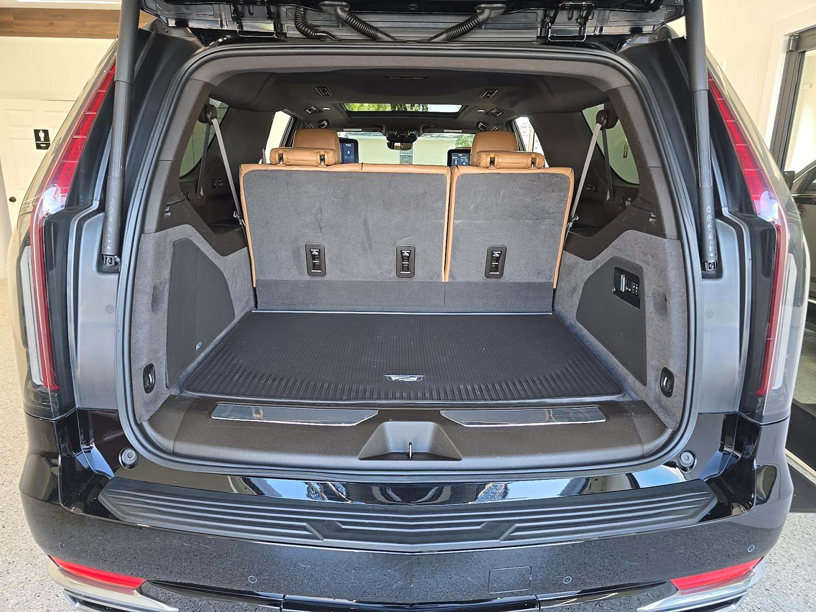 2021 Cadillac Escalade ESV Premium Luxury AWD