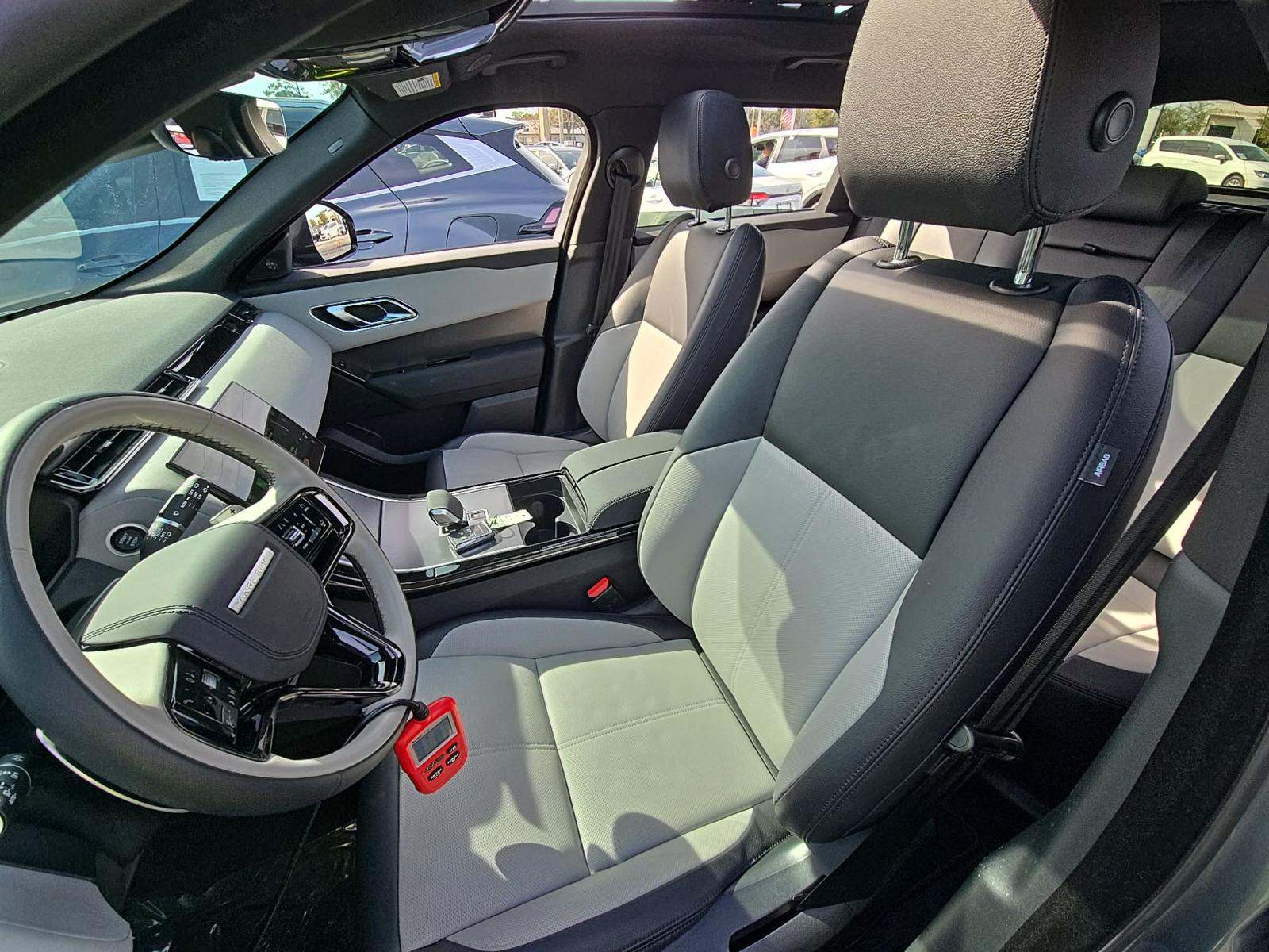 2024 Land Rover Range Rover Velar Dynamic SE AWD