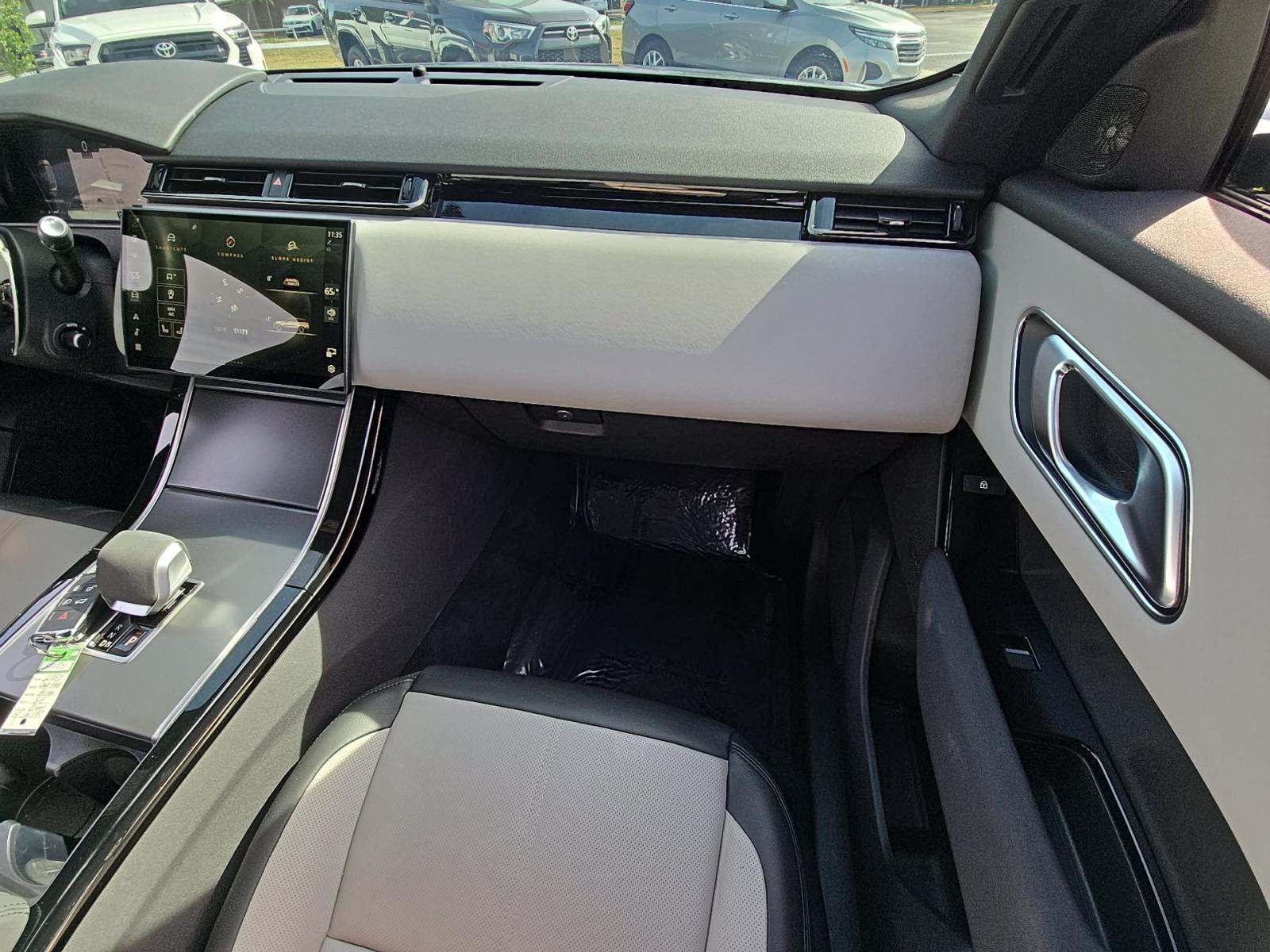 2024 Land Rover Range Rover Velar Dynamic SE AWD