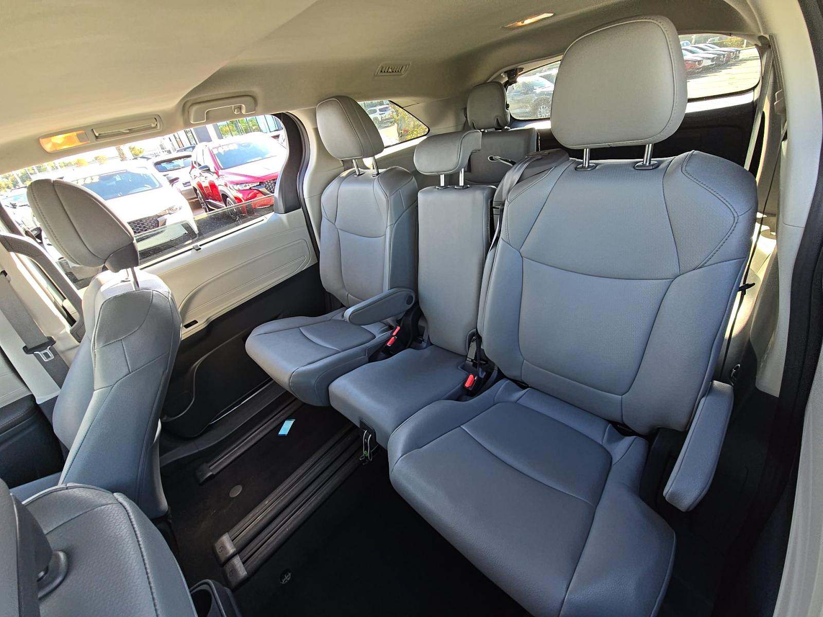 2024 Toyota Sienna XLE FWD