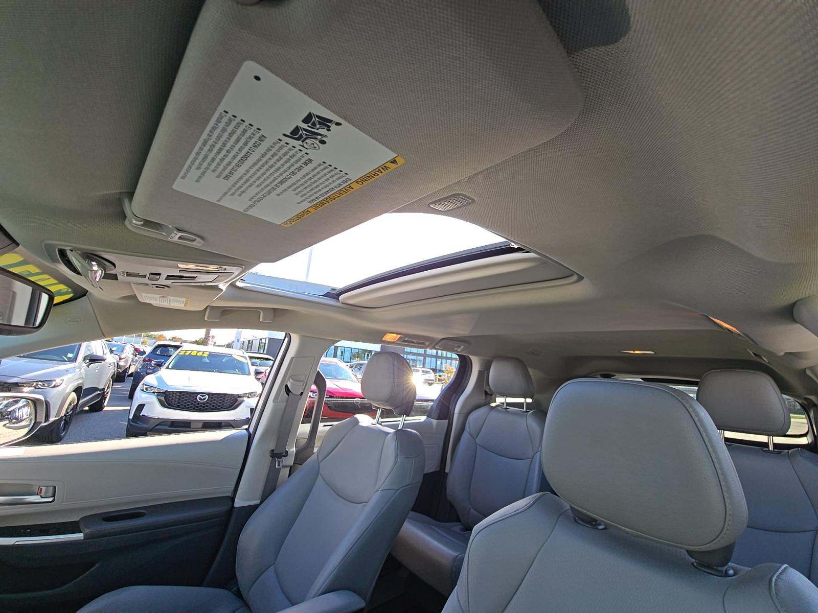 2024 Toyota Sienna XLE FWD