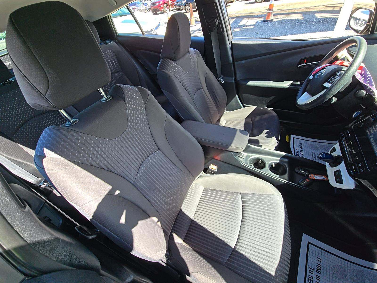 2017 Toyota Prius Two FWD