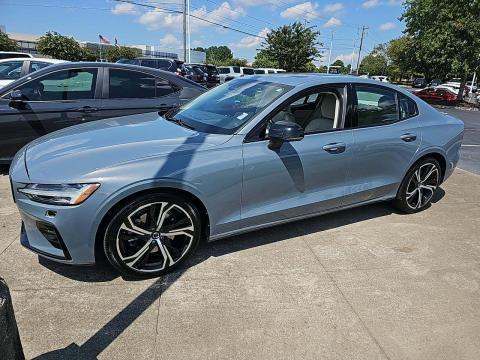 2024 Volvo S60 B5 Plus FWD