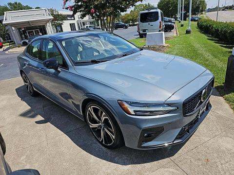 2024 Volvo S60 B5 Plus FWD