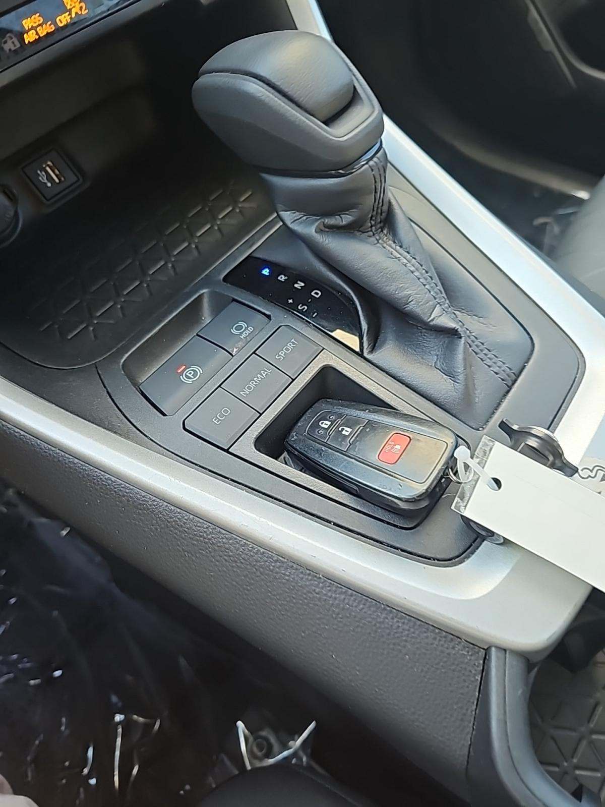 2023 Toyota RAV4 XLE FWD