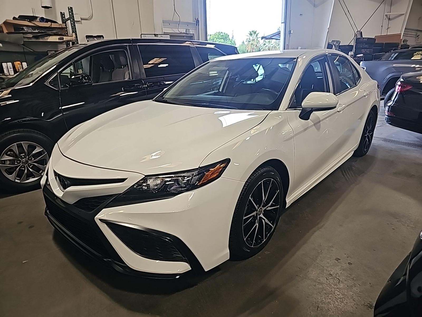 2024 Toyota Camry SE FWD