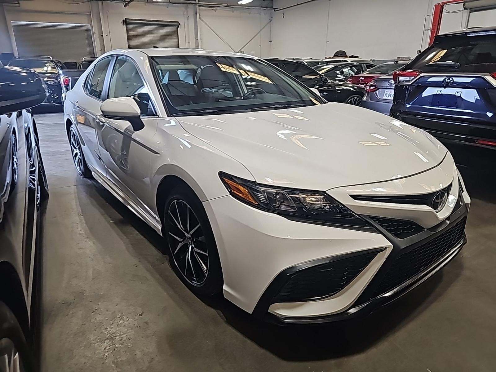 2024 Toyota Camry SE FWD