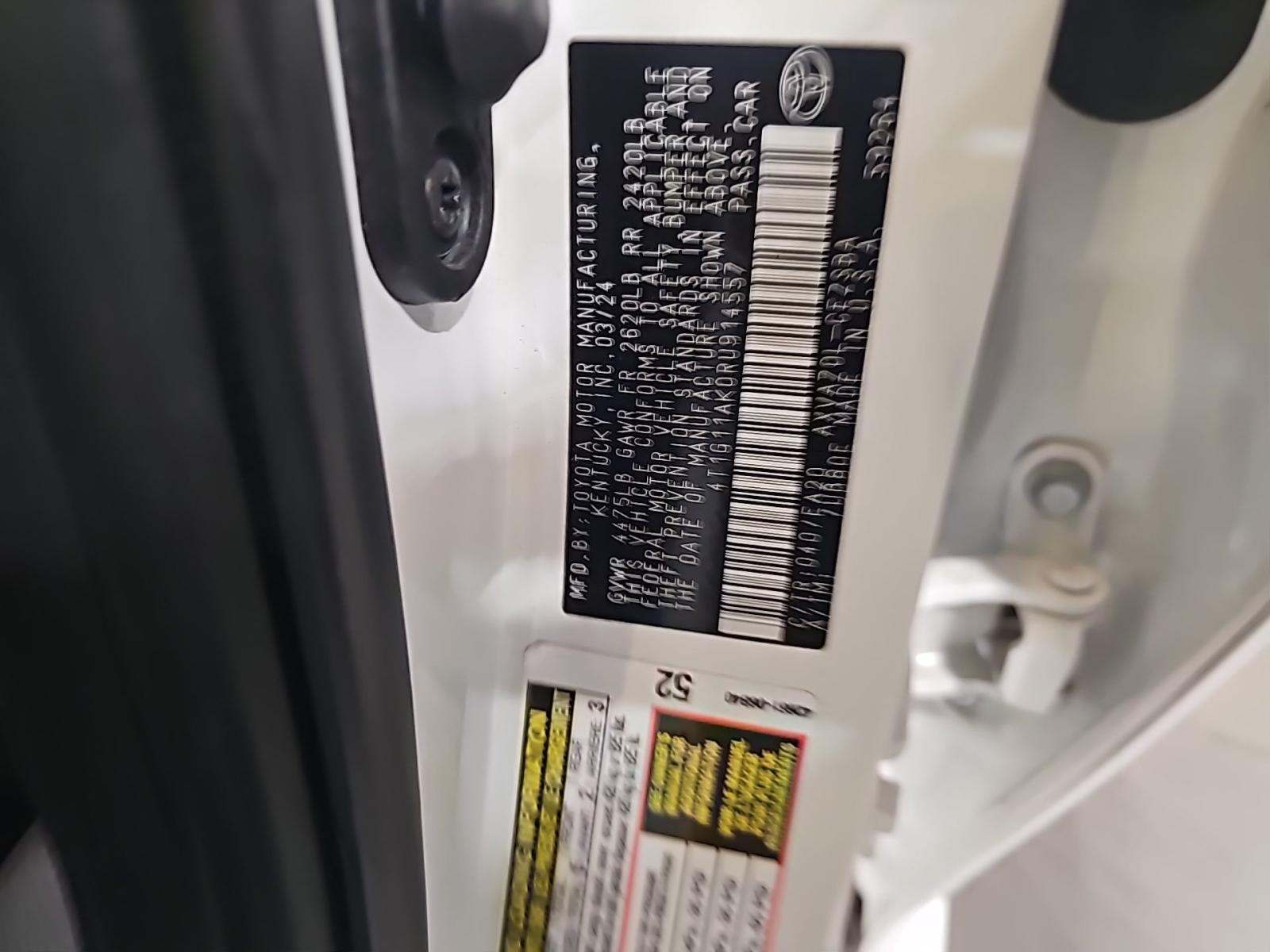 2024 Toyota Camry SE FWD