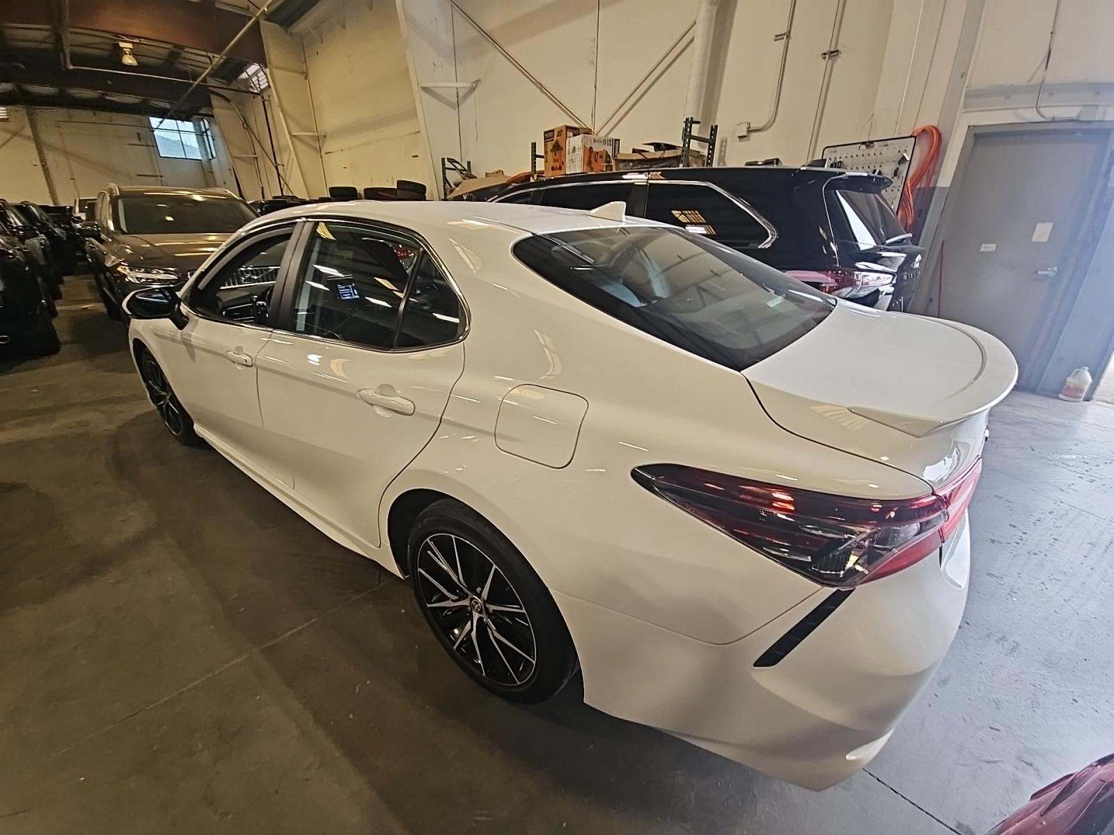 2024 Toyota Camry SE FWD