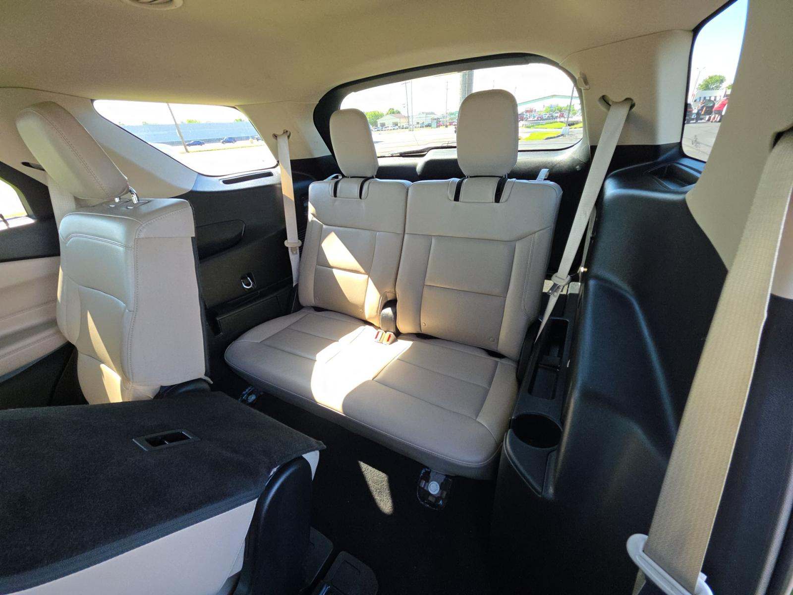 FORD EXPLORER - 10