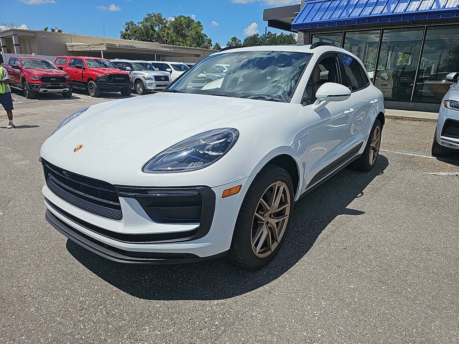 2022 Porsche Macan