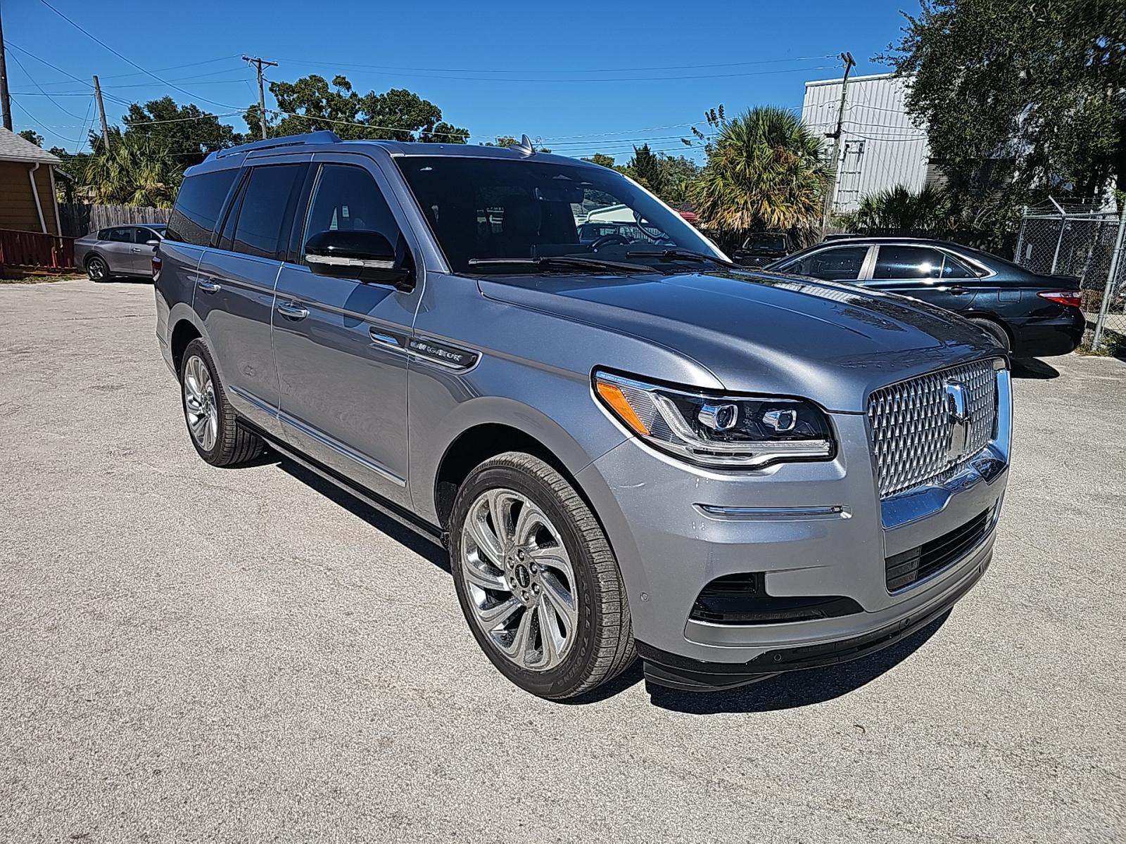 2024 Lincoln Navigator Premiere AWD