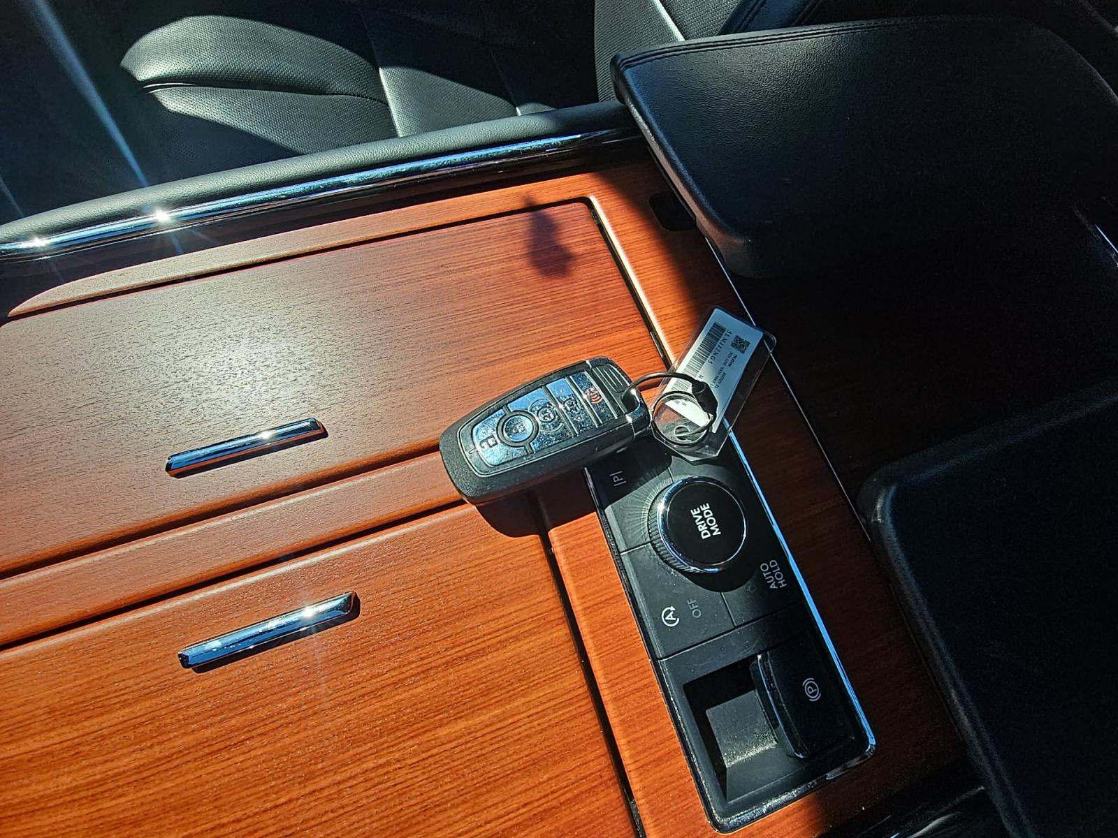 2024 Lincoln Navigator Premiere AWD