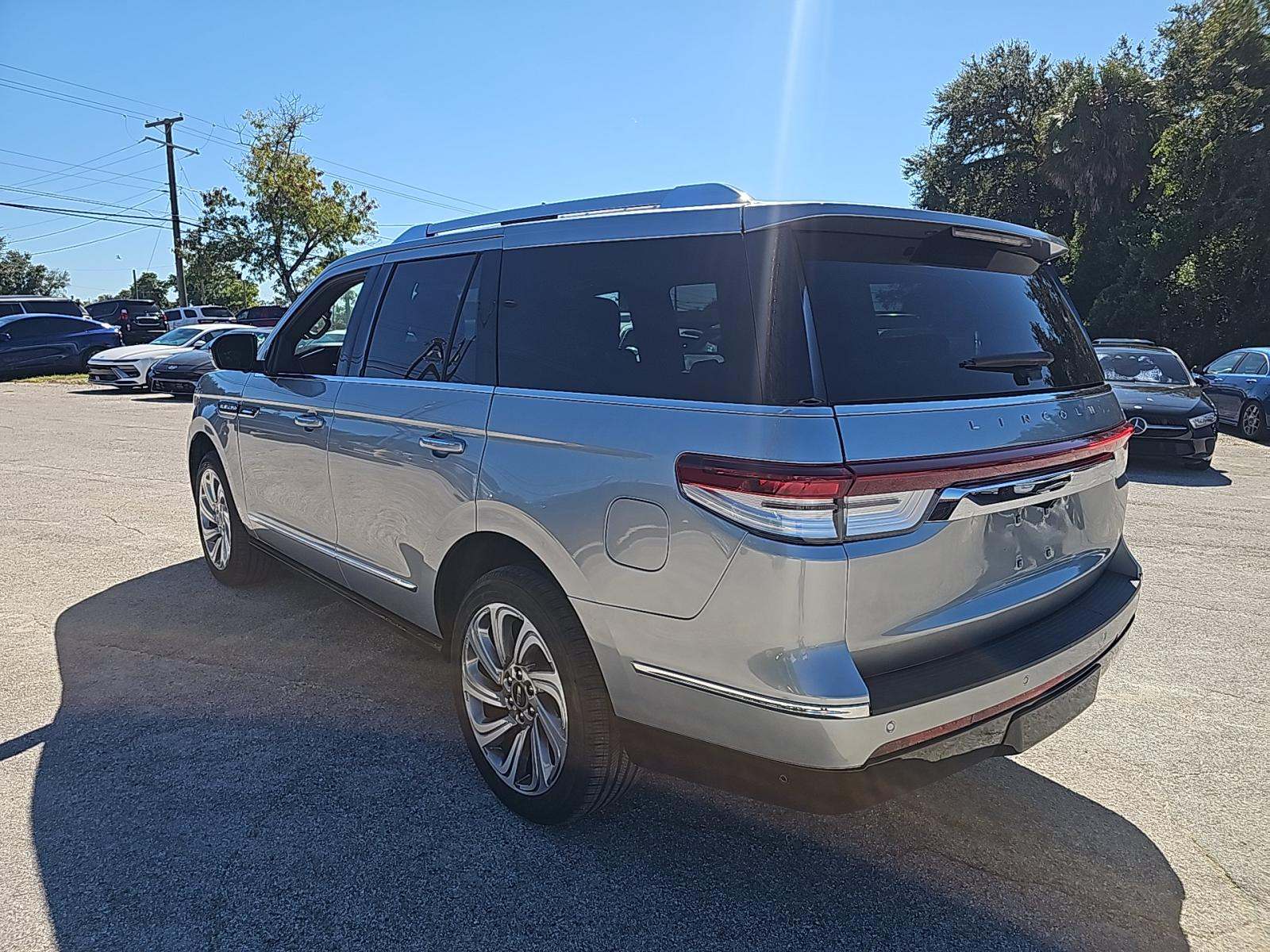2024 Lincoln Navigator Premiere AWD