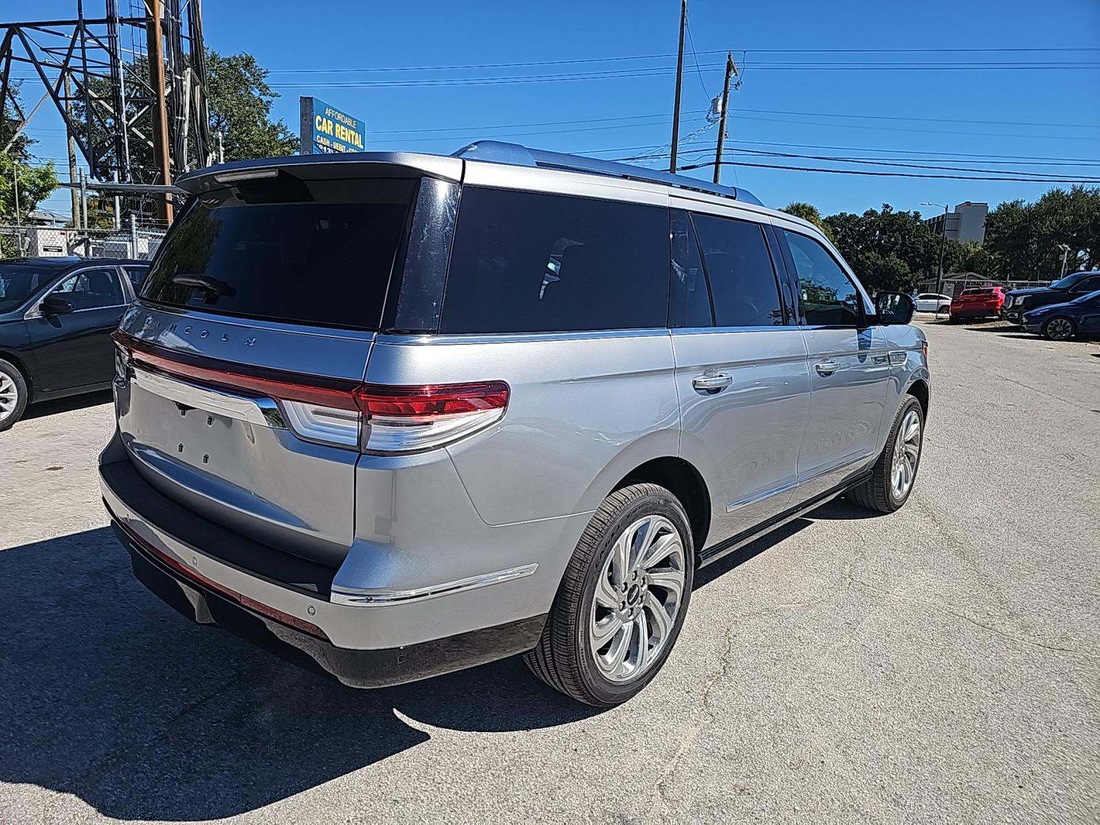 2024 Lincoln Navigator Premiere AWD