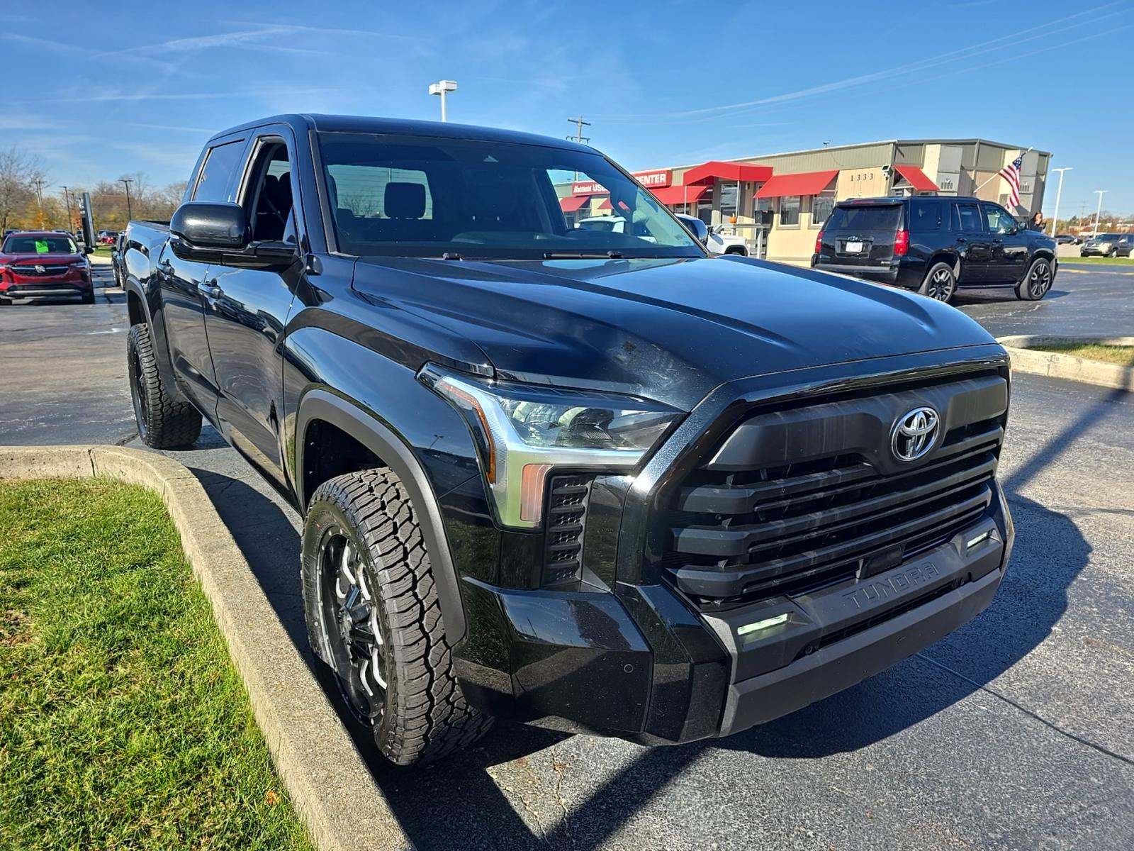 2023 Toyota Tundra SR5 AWD