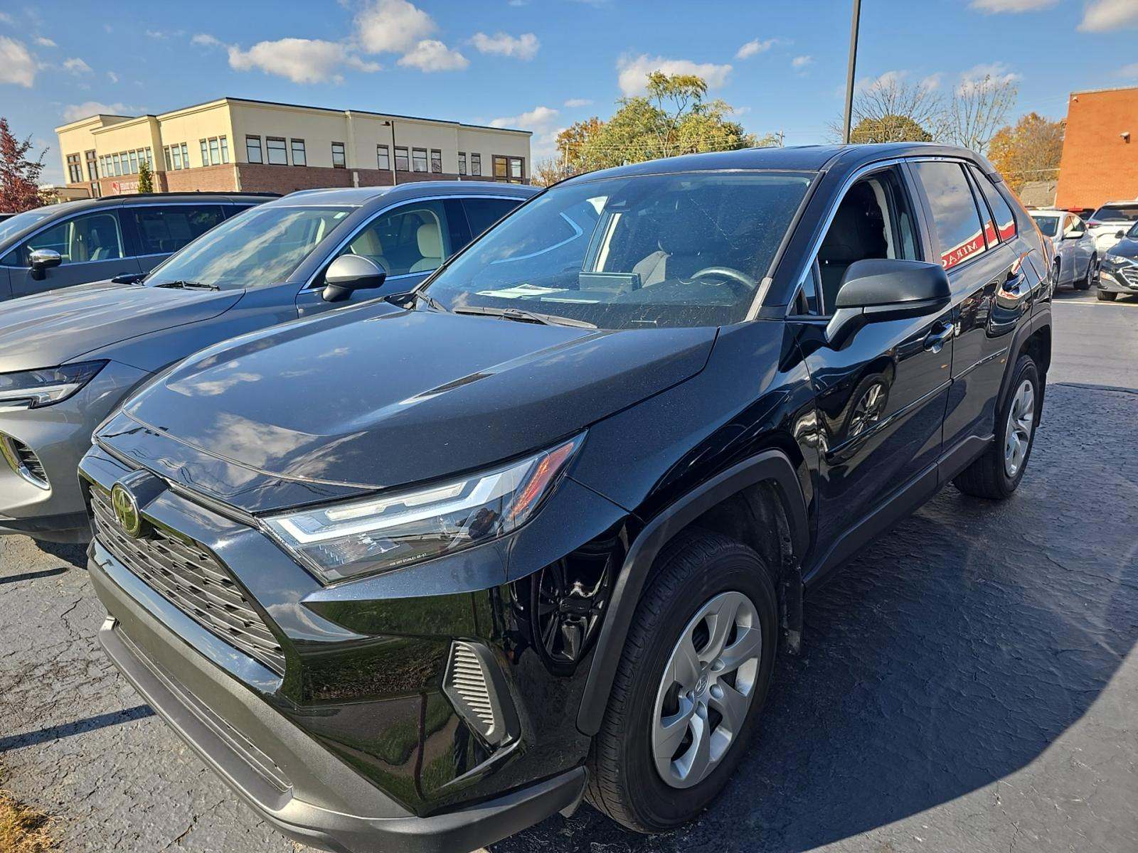 2023 Toyota RAV4 LE FWD